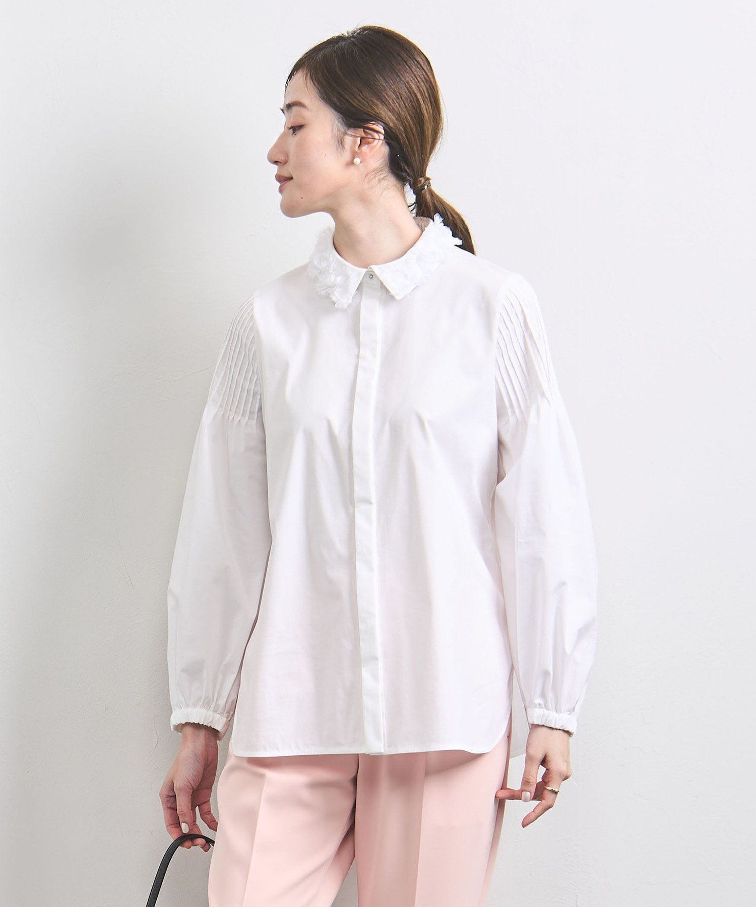【ユナイテッドアローズ/UNITED ARROWS】のチュールカラー 2WAY ブラウス インテリア・キッズ・メンズ・レディースファッション・服の通販 founy(ファニー) 　ファッション　Fashion　レディースファッション　Fashion for Women　トップス・カットソー　Cut & Sew Tops　シャツ・ブラウス・オフィスカジュアル　Elegant Blouses & Button-Ups　アクセサリー　Fashion Accessories　インナー　Innerwear　コンシャス　Conscious, Bodycon　ジャケット　Jacket, Outerwear　ベスト　Vest, Waistcoat　リボン　Ribbon, Bow　アウトレット　Outlet / Clearance　おすすめ　Recommended / Our Picks　OFF WHITE|ID: prp329100004668190 ipo3291000000034082217