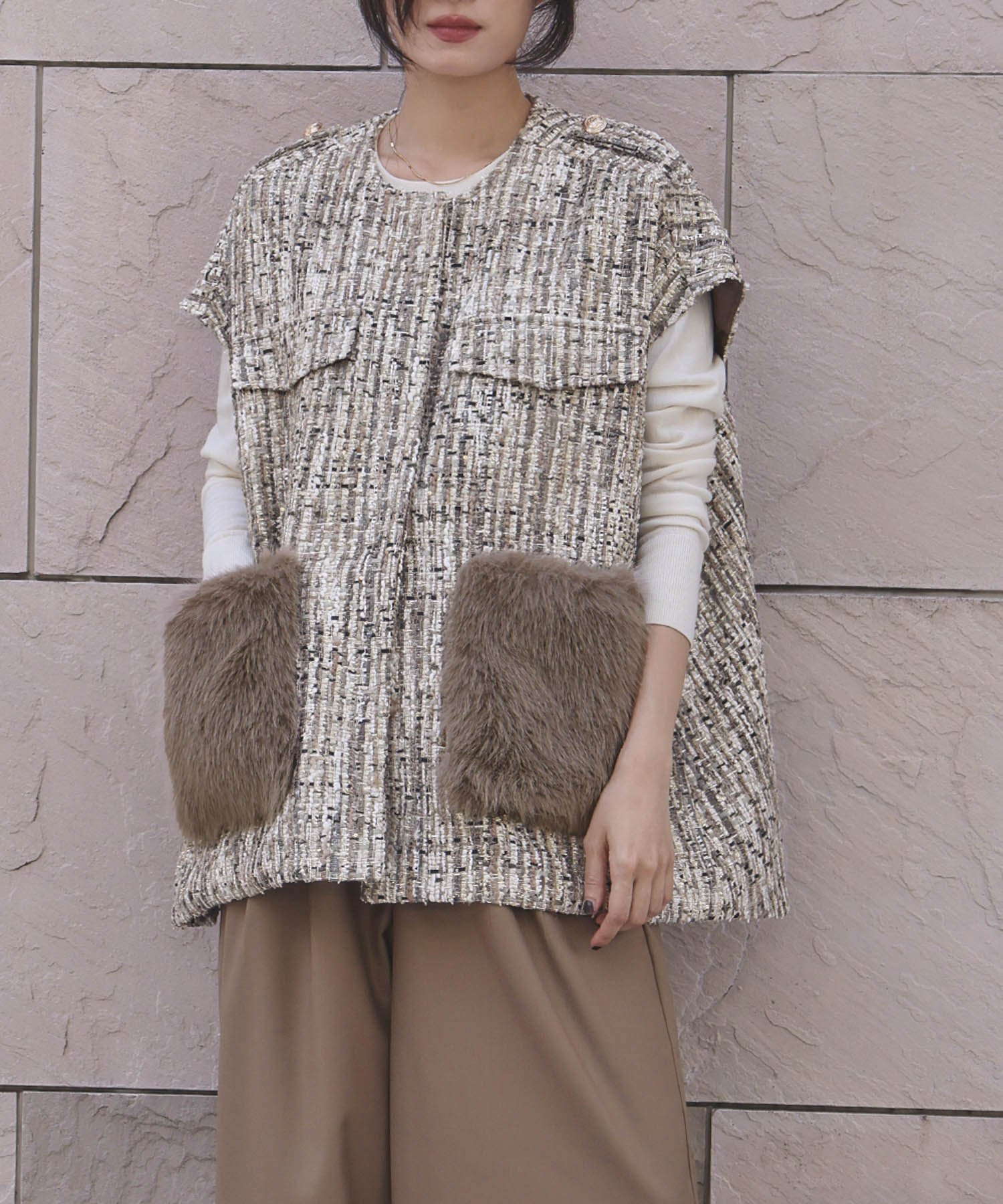 【ガール/GIRL】のファーポケット オーバーシルエット ツイード ベスト ジレ インテリア・キッズ・メンズ・レディースファッション・服の通販 founy(ファニー) 　ファッション　Fashion　レディースファッション　Fashion for Women　アウター　Coat / Outerwear Collection　トップス・カットソー　Cut & Sew Tops　ベスト&ジレ / 重ね着スタイル　Vests & Gilets　センター　Center, Center Line　ツイード　Twill, Twill Weave　フェイクファー　Faux Fur, Imitation Fur　フレア　Flare, Flared　フロント　Front, Front Design　ベスト　Vest, Waistcoat　ポケット　Pocket, Pocket Detail　ミックス　Mix, Mixed Style　再入荷　Restock / Back in Stock　おすすめ　Recommended / Our Picks　エレガント 上品　Elegant　BE|ID: prp329100004668315 ipo3291000000033757811