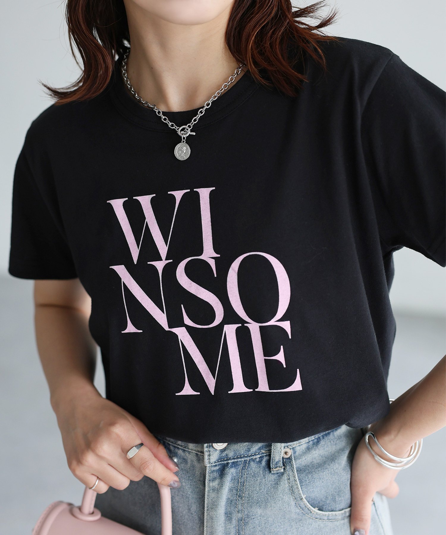 【リベリー/Riberry】のWINSOMEプリントレタリングTシャツ/綿100% インテリア・キッズ・メンズ・レディースファッション・服の通販 founy(ファニー) 　ファッション　Fashion　レディースファッション　Fashion for Women　トップス・カットソー　Cut & Sew Tops　シャツ・ブラウス・オフィスカジュアル　Elegant Blouses & Button-Ups　ロングTシャツ・Tシャツ　Longline T-Shirts & Tees　インナー　Innerwear　春　Spring　コンパクト　Compact, Small Size　シューズ　Shoes, Footwear　シンプル　Simple, Minimal　デニム　Denim, Jeans Material　定番　Standard, Basic Item　バレエ　Ballet, Ballet Style　フェミニン　Feminine, Girly　フロント　Front, Front Design　プリント　Print, Printed Pattern　半袖　Short Sleeve, Half Sleeve　S/S・春夏　SS, Spring/Summer, Warm Season　おすすめ　Recommended / Our Picks　夏　Summer　エレガント 上品　Elegant　ブラック×ピンク|ID: prp329100004668407 ipo3291000000033835301