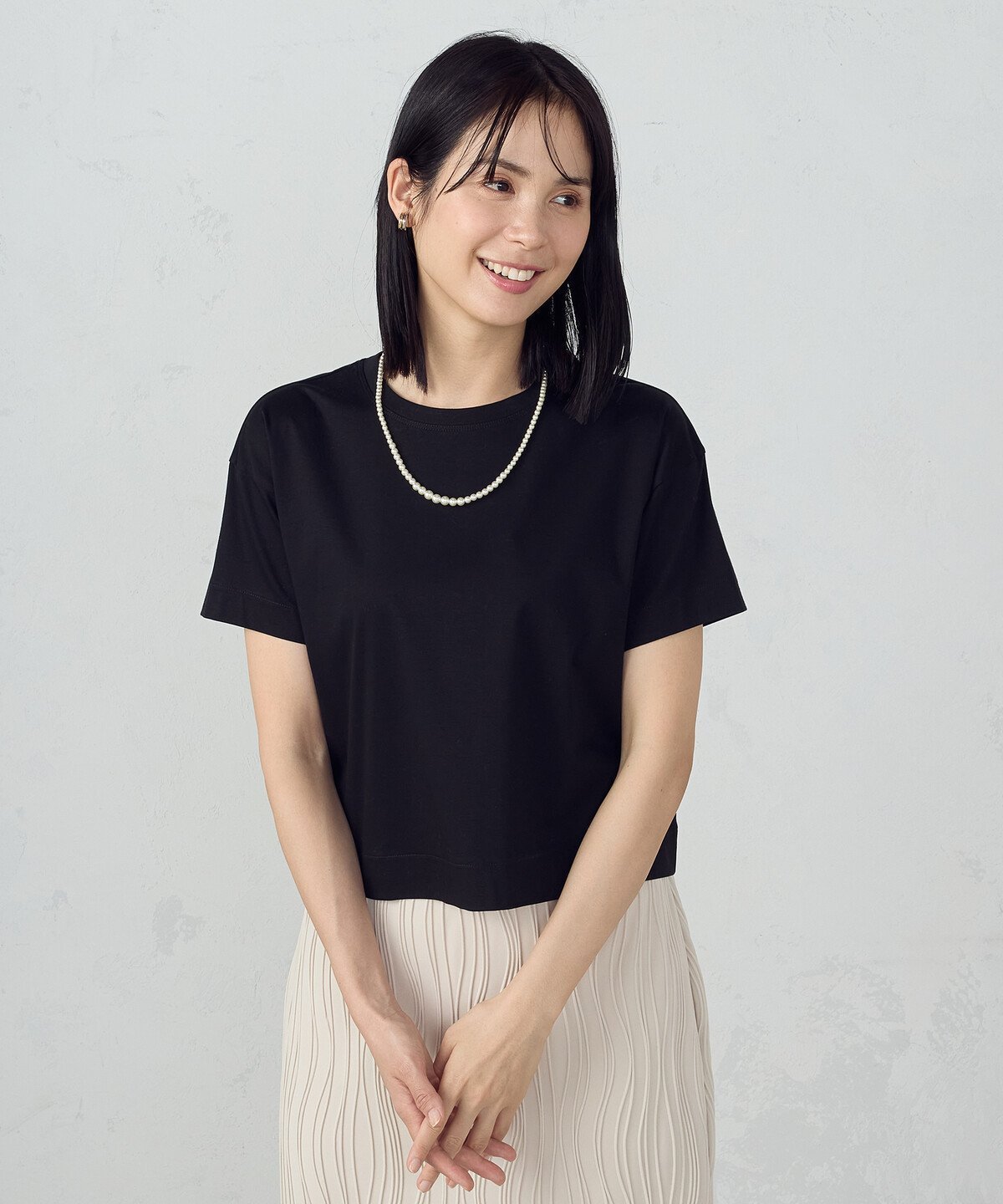 【コムサイズム/COMME CA ISM】のボックスシルエット クロップド丈 Tシャツ インテリア・キッズ・メンズ・レディースファッション・服の通販 founy(ファニー) 　ファッション　Fashion　レディースファッション　Fashion for Women　トップス・カットソー　Cut & Sew Tops　シャツ・ブラウス・オフィスカジュアル　Elegant Blouses & Button-Ups　ロングTシャツ・Tシャツ　Longline T-Shirts & Tees　クロップド　Cropped, Short Length　コンパクト　Compact, Small Size　シンプル　Simple, Minimal　ダブル　Double, Double-Breasted　バランス　Balance, Style Balance　ボックス　Boxy, Box Shape　ボトム　Bottoms, Lower Wear　おすすめ　Recommended / Our Picks　エレガント 上品　Elegant　ブラック|ID: prp329100004671964 ipo3291000000033771797