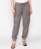 【バナナリパブリック ファクトリーストア/BANANA REPUBLIC FACTORY STORE】のBANANA REPUBLIC FACTORY STORE テンセルソフトカーゴパンツ 人気、トレンドファッション・服の通販 founy(ファニー) ファッション Fashion レディースファッション Fashion for Women パンツ Pants & Trousers カーゴパンツ Cargo Pants, Utility Pants ポケット Pocket, Pocket Detail thumbnail PEPPER_GREY|ID: prp329100004672040 ipo3291000000033772188