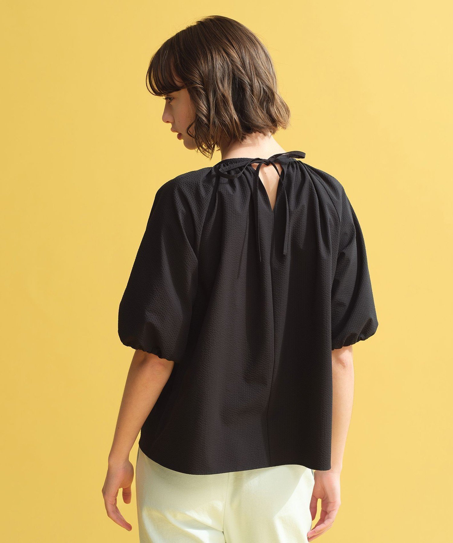 【マッキントッシュ フィロソフィー/MACKINTOSH PHILOSOPHY】のサマーサッカーギャザーブラウス インテリア・キッズ・メンズ・レディースファッション・服の通販 founy(ファニー) 　ファッション　Fashion　レディースファッション　Fashion for Women　トップス・カットソー　Cut & Sew Tops　シャツ・ブラウス・オフィスカジュアル　Elegant Blouses & Button-Ups　ウォッシャブル　Machine Washable　ギャザー　Gathered, Ruffled　サッカー　Seersucker, Summer Fabric　ストレッチ　Stretch, Stretchy Fabric　スリーブ　Sleeve, Long Sleeve / Short Sleeve　セットアップ　Set-Up, Coordinated Outfit　ワイド　Wide, Wide Fit　夏　Summer　旅行　Travel　ブラック|ID: prp329100004672052 ipo3291000000033772219