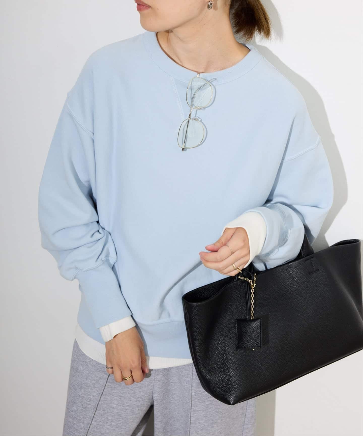 【スローブ イエナ/SLOBE IENA】の《追加2》Champion/チャンピオン SLOBE別注 無地ガゼットスウェット インテリア・キッズ・メンズ・レディースファッション・服の通販 founy(ファニー) 　ファッション　Fashion　レディースファッション　Fashion for Women　トップス・カットソー　Cut & Sew Tops　レディースパーカー・カジュアルフーディー　Casual Hoodies & Sweatshirts　スウェット・クルーネックトップス　Sweatshirts & Crewnecks / Relaxed Fit Sweat Tops　コンパクト　Compact, Small Size　シンプル　Simple, Minimal　スウェット / スエット　Sweatshirt, Sweatwear　スポーツ　Sports, Activewear　ニューヨーク　New York, NYC Style　ベーシック　Basic, Essential　ボトム　Bottoms, Lower Wear　別注　Limited Edition, Custom Order　無地　Plain, Solid Color　サックスブルー|ID: prp329100004672286 ipo3291000000034053112