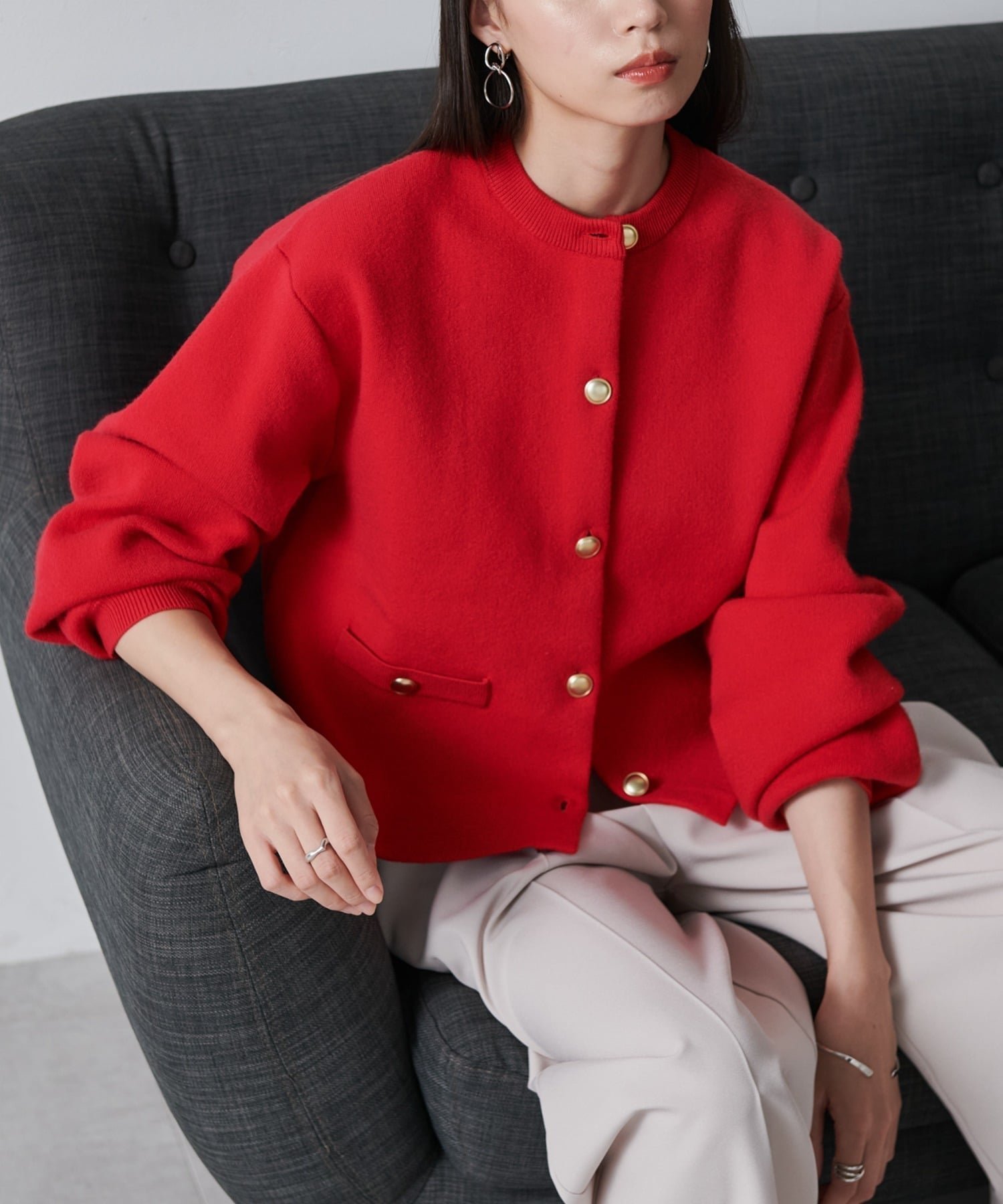 【ラナン/Ranan】のRanan/MTゴールド調ボタンニットカーデ インテリア・キッズ・メンズ・レディースファッション・服の通販 founy(ファニー) ファッション Fashion レディースファッション Fashion for Women トップス・カットソー Cut & Sew Tops ニット Knit Tops & Sweaters 洗える Machine Washable カーディガン Cardigan, Knitwear コンパクト Compact, Small Size シンプル Simple, Minimal ジャケット Jacket, Outerwear スラックス Slacks, Dress Pants デニム Denim, Jeans Material なめらか Smooth, Silky Texture ボトム Bottoms, Lower Wear ポケット Pocket, Pocket Detail リブニット Rib Knit, Ribbed Knit おすすめ Recommended / Our Picks エレガント 上品 Elegant ビジネス 仕事 通勤 Business / Work / Commuting 2025年 2025 2025-2026秋冬・A/W Autumn/Winter 2025–26 AW25–26 レッド|ID: prp329100004672393 ipo3291000000036071125