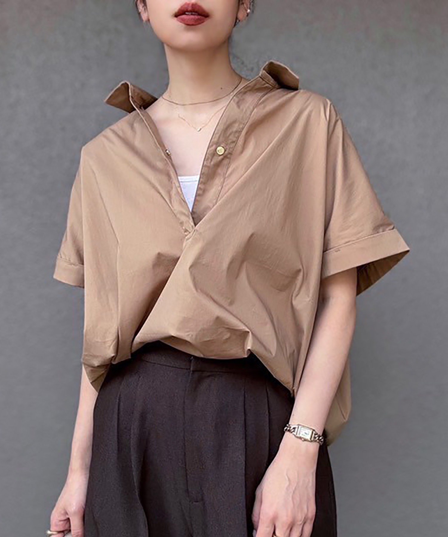 【スタイルドア/STYLEDOOR】のスキッパーバックコクーンシャツ インテリア・キッズ・メンズ・レディースファッション・服の通販 founy(ファニー) 　ファッション　Fashion　レディースファッション　Fashion for Women　トップス・カットソー　Cut & Sew Tops　シャツ・ブラウス・オフィスカジュアル　Elegant Blouses & Button-Ups　バッグ　Bags　スキッパー　Skipper, Open Collar　タイプライター　Typewriter Fabric, Crisp Cotton　テーパード　Tapered, Tapered Pants　ベーシック　Basic, Essential　ペンシル　Pencil, Pencil Skirt　モダン　Modern, Contemporary　ワイド　Wide, Wide Fit　ベージュ|ID: prp329100004672459 ipo3291000000033865059