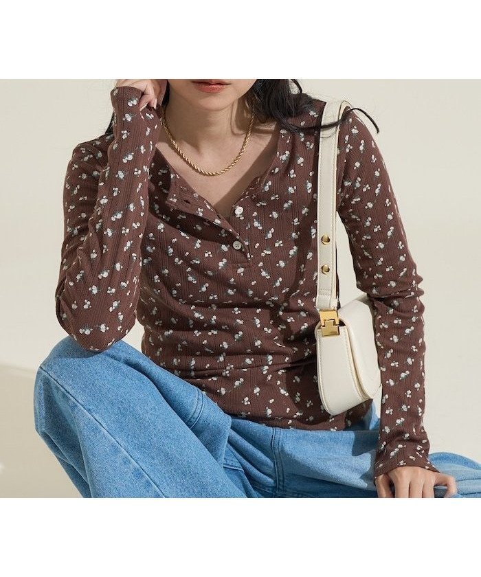 【フリークスストア/FREAK'S STORE】の花柄針抜き フライスヘンリーロンT 25AW インテリア・キッズ・メンズ・レディースファッション・服の通販 founy(ファニー) 　ファッション　Fashion　レディースファッション　Fashion for Women　トップス・カットソー　Cut & Sew Tops　ロングTシャツ・Tシャツ　Longline T-Shirts & Tees　花柄・フラワープリント・モチーフ　Floral Prints & Motifs / Flower Pattern Tops　2025年　2025　2025-2026秋冬・A/W　Autumn/Winter 2025–26 AW25–26　冬　Winter / This Winter　インナー　Innerwear　デニム　Denim, Jeans Material　定番　Standard, Basic Item　A/W・秋冬　Autumn/Winter　ブラウン|ID: prp329100004672663 ipo3291000000035193795