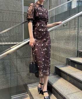 【ビーフラット/bflat】のアンティーク刺繍レースドレス 結婚式 パーティードレス オケージョンドレス 同窓会 人気、トレンドファッション・服の通販 founy(ファニー) ファッション Fashion レディースファッション Fashion for Women ワンピース Dresses フォーマル・パーティードレス・結婚式用ドレス Elegant & Casual Dresses アンティーク Antique-Inspired シアー Sheer, See-Through シャーリング Shirring, Ruched デコルテ Décolleté, Neckline ドレス Dress, One-Piece ボトルネック Bottle Neck, Mock Neck レース Lace, Lace Fabric ロング Long, Long-Length おすすめ Recommended / Our Picks 結婚式 Wedding 披露宴 Wedding Reception 二次会 After Party |ID:prp329100004672800