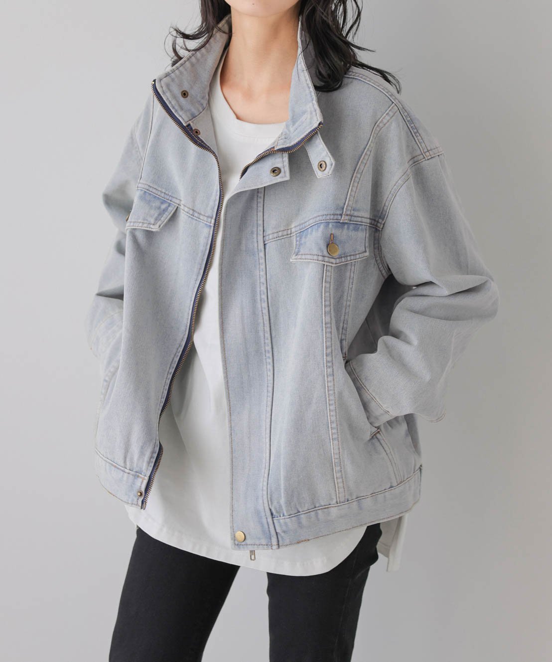 【ラジュール/Lajour】のビンテージ風デニムジャケット インテリア・キッズ・メンズ・レディースファッション・服の通販 founy(ファニー) 　ファッション　Fashion　レディースファッション　Fashion for Women　アウター　Coat / Outerwear Collection　レディースジャケット・軽アウター　Jackets　デニムジャケット / カジュアルアウター　Denim Jackets　インナー　Innerwear　ウォッシュ　Washed Finish　ショルダー　Shoulder, Shoulder Strap　ジャケット　Jacket, Outerwear　スタンド　Stand Collar, Upright Stand　デニム　Denim, Jeans Material　ドロップ　Drop Shoulder, Dropped Style　ビンテージ　Vintage, Retro Style　ルーズ　Loose, Oversized　ロング　Long, Long-Length　ヴィンテージ　Vintage Style　定番　Standard, Basic Item　春　Spring　秋　Autumn　ウォッシュブルー|ID: prp329100004672851 ipo3291000000033861110