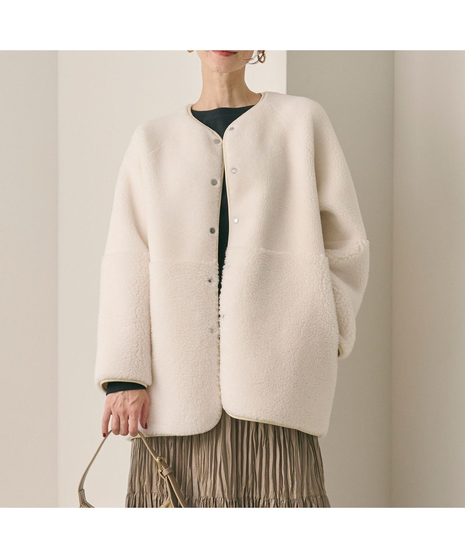 【ビューティ&ユース ユナイテッドアローズ/BEAUTY&YOUTH / UNITED ARROWS】の【WEB限定】ボア*フェイクムートン リバーシブルジャケット インテリア・キッズ・メンズ・レディースファッション・服の通販 founy(ファニー) 　ファッション　Fashion　レディースファッション　Fashion for Women　アウター　Coat / Outerwear Collection　レディースジャケット・軽アウター　Jackets　インナー　Innerwear　シンプル　Simple, Minimal　スウェット / スエット　Sweatshirt, Sweatwear　スリーブ　Sleeve, Long Sleeve / Short Sleeve　パイピング　Piping, Trim Design　フェイクムートン　Faux Shearling, Faux Mouton　ベスト　Vest, Waistcoat　ボトム　Bottoms, Lower Wear　リバーシブル　Reversible, Two-Sided　おすすめ　Recommended / Our Picks　OFF WHITE|ID: prp329100004672904 ipo3291000000033925867