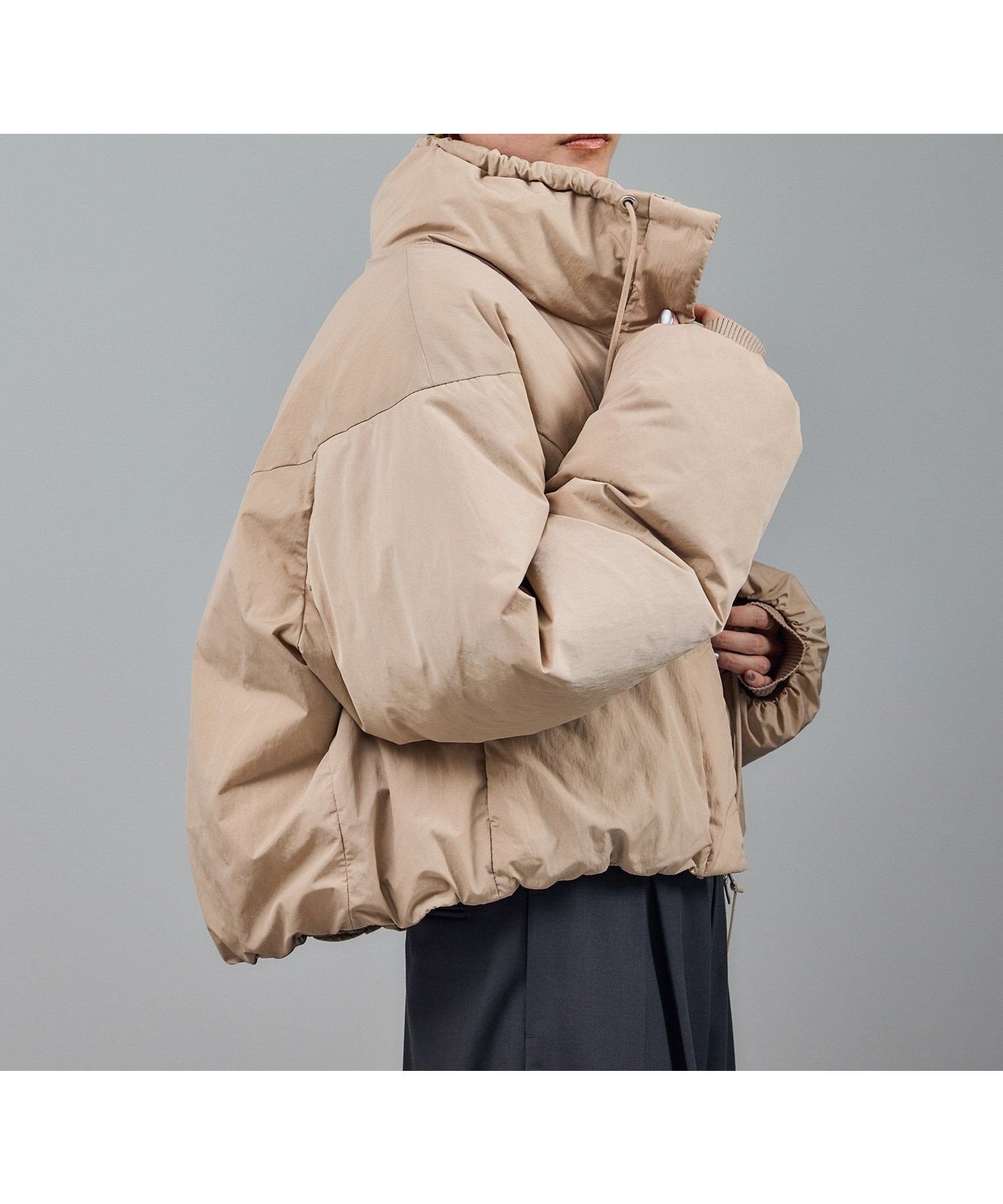 【サロン アダム エ ロペ/SALON adam et rope'】のGREENDOWN(グリーンダウン) 撥水加工 クロップドダウンブルゾン インテリア・キッズ・メンズ・レディースファッション・服の通販 founy(ファニー) 　ファッション　Fashion　レディースファッション　Fashion for Women　アウター　Coat / Outerwear Collection　ブルゾンジャケット・スポーティアウター　Blouson Jackets　インナー　Innerwear　ギャザー　Gathered, Ruffled　クロップド　Cropped, Short Length　軽量　Lightweight, Ultra Light　ショート　Short, Short Length　ジャケット　Jacket, Outerwear　スタンド　Stand Collar, Upright Stand　セットアップ　Set-Up, Coordinated Outfit　タートルネック　Turtleneck, High Neck　ダウン　Down, Puffer　トレンド　Trend, Trending Now　人気　Popular, Best Seller　ハイネック　High Neck, Mock Neck　ボトム　Bottoms, Lower Wear　ポケット　Pocket, Pocket Detail　防寒　Cold Protection, Winter-Ready　マキシ　Maxi, Full Length　ワイド　Wide, Wide Fit　冬　Winter / This Winter　ビジネス 仕事 通勤　Business / Work / Commuting　ベージュ(27)|ID: prp329100004672960 ipo3291000000033775742