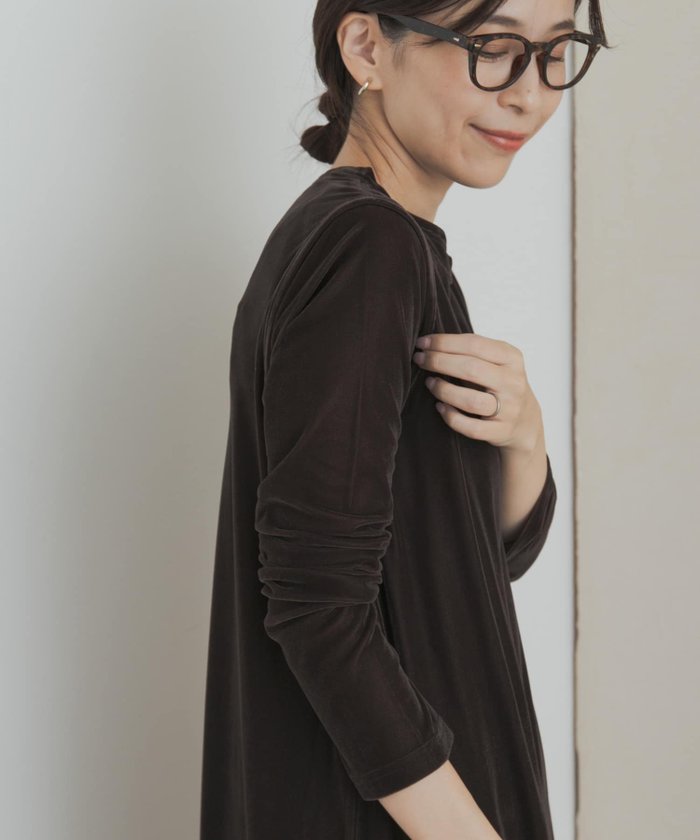 【アーバンリサーチ ドアーズ/URBAN RESEARCH DOORS】のシアーベロアプルオーバー インテリア・キッズ・メンズ・レディースファッション・服の通販 founy(ファニー) https://founy.com/ ファッション Fashion レディースファッション Fashion for Women トップス・カットソー Cut & Sew Tops カジュアルプルオーバー・ニットトップス Pullovers & Knit Tops / Casual Pullovers ベロアトップス Velour Tops / Velvet-Look Items 2025年 2025 2025-2026秋冬・A/W Autumn/Winter 2025–26 AW25–26 冬 Winter / This Winter おすすめ Recommended / Our Picks インナー Innerwear カットソー Cut and Sewn Top サロペット Overalls, Salopette スウェット / スエット Sweatshirt, Sweatwear フィット Fit, Slim Fit ベロア Velour, Soft Velvet ロング Long, Long-Length エレガント 上品 Elegant A/W・秋冬 Autumn/Winter |ID: prp329100004673019 ipo3291000000033860048