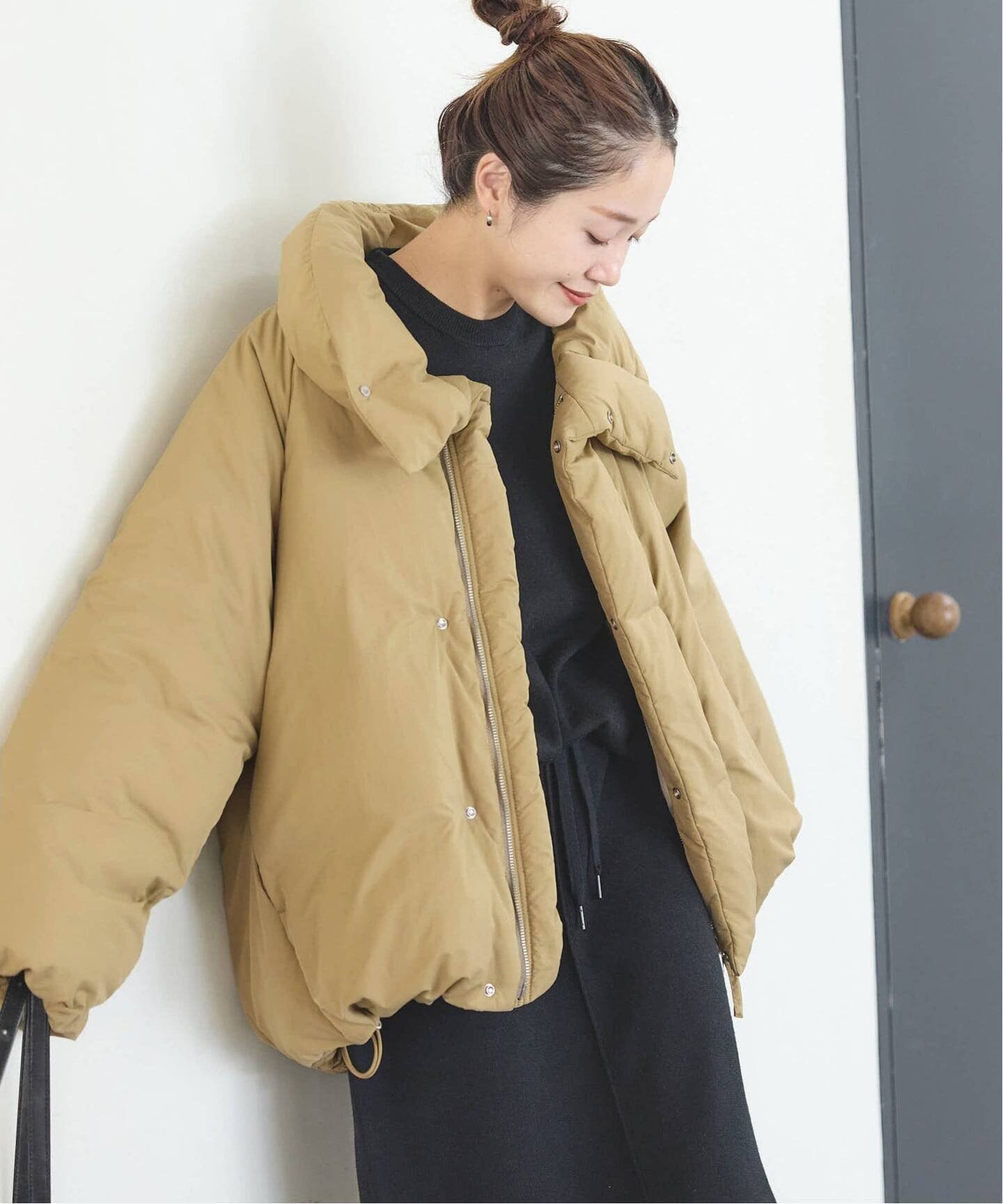 【ジャーナルスタンダード/JOURNAL STANDARD】の【2025FW 新作】ビッグカラーダウンジャケット インテリア・キッズ・メンズ・レディースファッション・服の通販 founy(ファニー) 　ファッション　Fashion　レディースファッション　Fashion for Women　アウター　Coat / Outerwear Collection　レディースジャケット・軽アウター　Jackets　おすすめ　Recommended / Our Picks　ジャケット　Jacket, Outerwear　ダウン　Down, Puffer　フォルム　Silhouette, Form　ブラウジング　Blouson Silhouette, Cinched Waist　ミドル　Middle Length, Mid Height　ベージュ|ID: prp329100004673081 ipo3291000000033897256