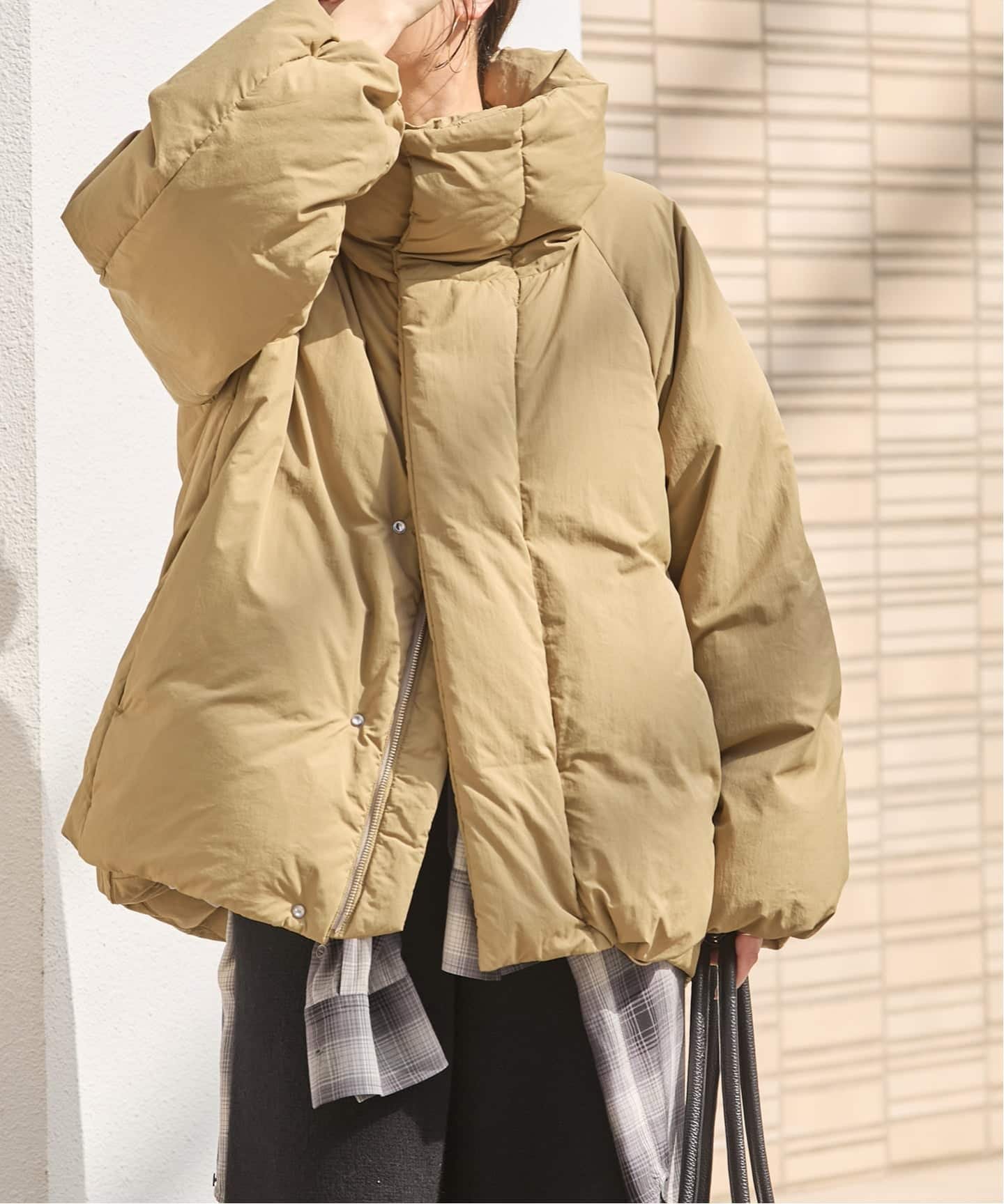 【ジャーナルスタンダード/JOURNAL STANDARD】のビッグカラーダウンジャケット インテリア・キッズ・メンズ・レディースファッション・服の通販 founy(ファニー) ファッション Fashion レディースファッション Fashion for Women アウター Coat / Outerwear Collection レディースジャケット・軽アウター Jackets おすすめ Recommended / Our Picks ジャケット Jacket, Outerwear ダウン Down, Puffer フォルム Silhouette, Form ブラウジング Blouson Silhouette, Cinched Waist ミドル Middle Length, Mid Height ベージュ|ID: prp329100004673081 ipo3291000000034591066