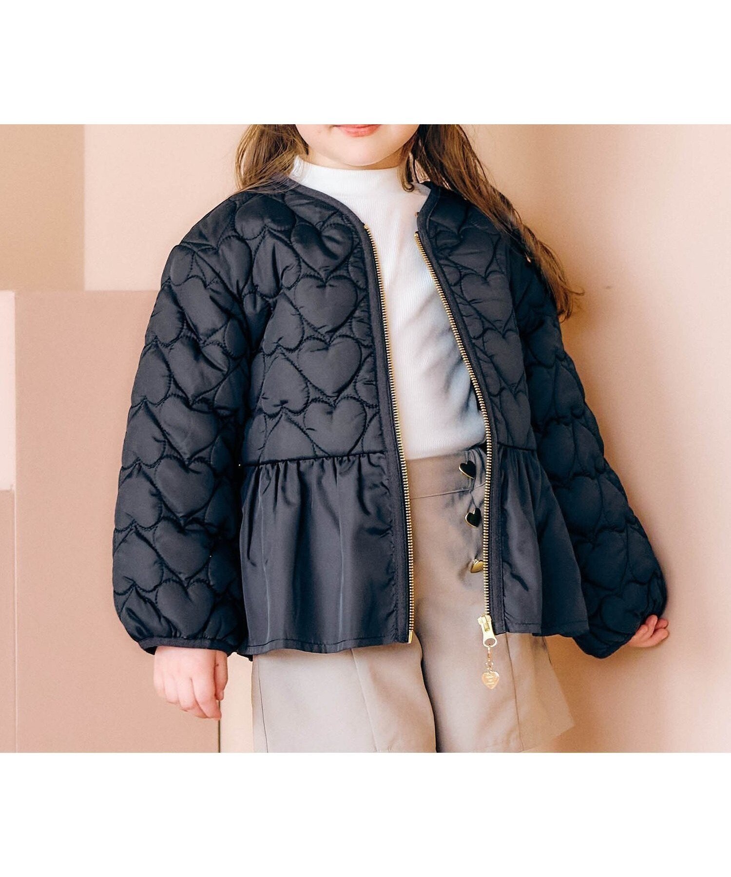【エフオー オンラインストア/F.O.Online Store / KIDS】のペプラムハートキルトアウター 人気、トレンドファッション・服の通販 founy(ファニー) 　ファッション　Fashion　キッズファッション　Fashion for Kids　アウター　Coat Outerwear /Kids　ガーリー　Girly, Feminine Style　キルティング　Quilted, Quilting　シンプル　Simple, Minimal　タートルネック　Turtleneck, High Neck　マフラー　Scarf, Muffler　冬　Winter / This Winter　A/W・秋冬　Autumn/Winter　 other-1|ID: prp329100004673338 ipo3291000000034087603