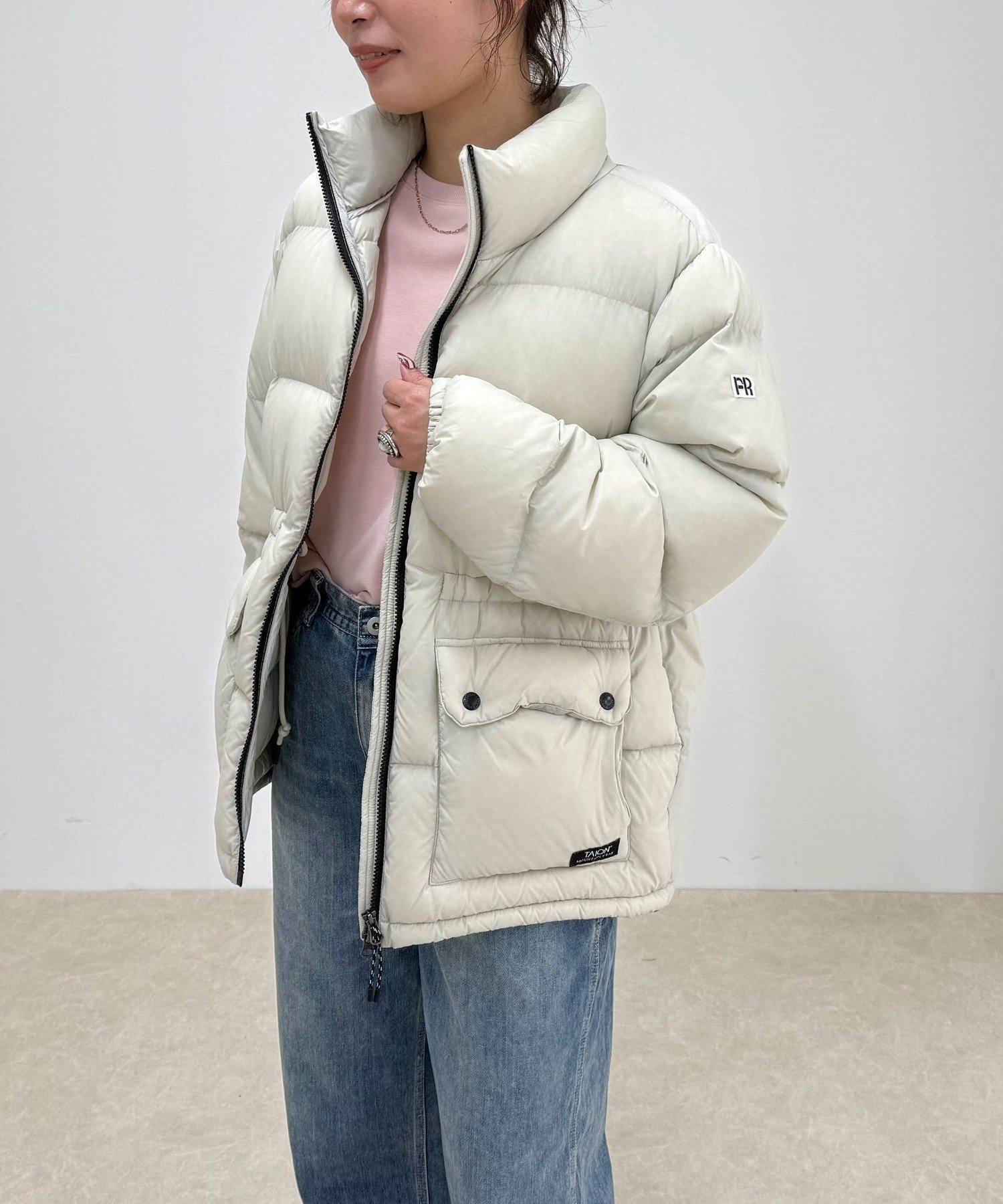 【フレディ&グロスター/FREDY&GLOSTER】の《別注》【TAION/タイオン】MOUNTAIN PACKABLE VOLUME DOWN JK ダウンジャケット インテリア・キッズ・メンズ・レディースファッション・服の通販 founy(ファニー) 　ファッション　Fashion　レディースファッション　Fashion for Women　アウター　Coat / Outerwear Collection　レディースジャケット・軽アウター　Jackets　アウトドア　Outdoor Clothing　インナー　Innerwear　コラボ　Collaboration, Collab　ジャケット　Jacket, Outerwear　ダウン　Down, Puffer　ドローストリング　Drawstring, Pull Cord　人気　Popular, Best Seller　フロント　Front, Front Design　ポケット　Pocket, Pocket Detail　別注　Limited Edition, Custom Order　ミックス　Mix, Mixed Style　レオパード　Leopard, Animal Print　旅行　Travel　2025年　2025　2025-2026秋冬・A/W　Autumn/Winter 2025–26 AW25–26　ライトグレー|ID: prp329100004673419 ipo3291000000033999976