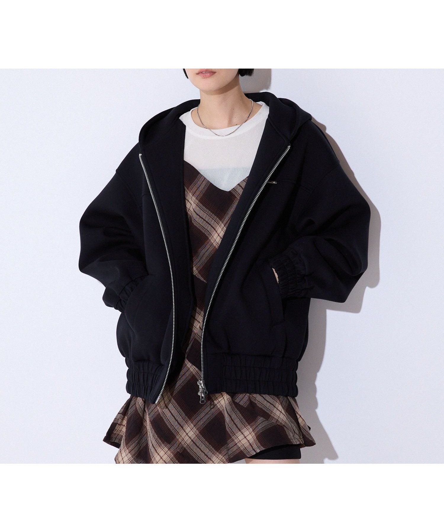 【ジーナシス/JEANASiS】のダンボールBIGフードブルゾン インテリア・キッズ・メンズ・レディースファッション・服の通販 founy(ファニー) 　ファッション　Fashion　レディースファッション　Fashion for Women　アウター　Coat / Outerwear Collection　ブルゾンジャケット・スポーティアウター　Blouson Jackets　おすすめ　Recommended / Our Picks　インナー　Innerwear　ギャザー　Gathered, Ruffled　デニム　Denim, Jeans Material　フェミニン　Feminine, Girly　ブルゾン　Blouson, Bomber Jacket　プレート　Plate, Dish　ボトム　Bottoms, Lower Wear　半袖　Short Sleeve, Half Sleeve　ブラック|ID: prp329100004673473 ipo3291000000033777670