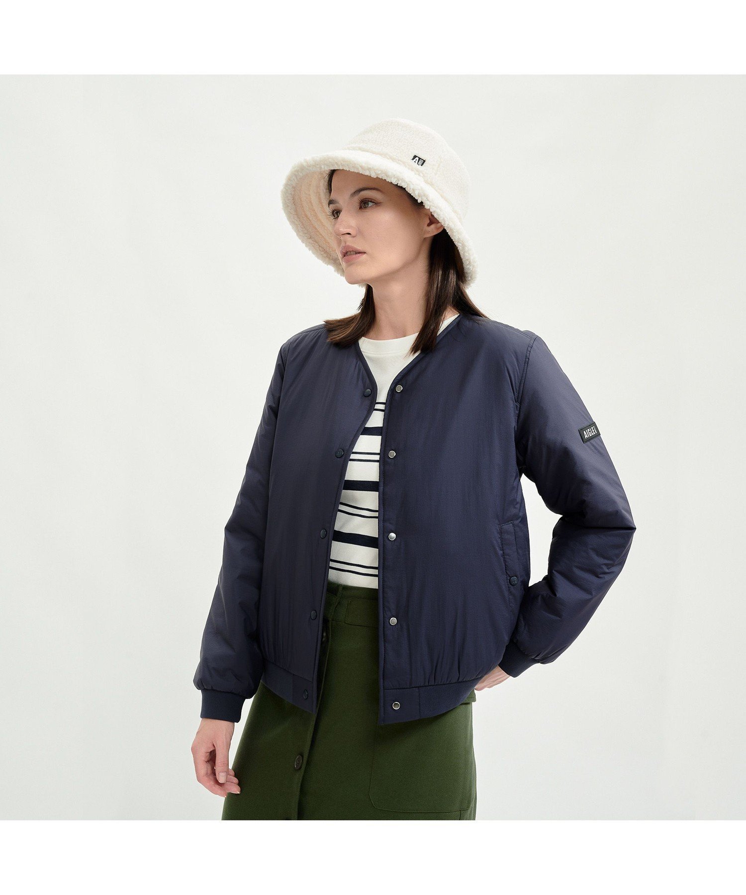 【エーグル/AIGLE】のDUPONT SORONA中綿 撥水 インサレーションVネックジャケット / ダウンジャケット / パファージャケット インテリア・キッズ・メンズ・レディースファッション・服の通販 founy(ファニー) 　ファッション　Fashion　レディースファッション　Fashion for Women　アウター　Coat / Outerwear Collection　レディースジャケット・軽アウター　Jackets　インナー　Innerwear　シンプル　Simple, Minimal　ジャケット　Jacket, Outerwear　ダウン　Down, Puffer　フィット　Fit, Slim Fit　レギュラー　Regular, Standard Fit　ロング　Long, Long-Length　ネイビー|ID: prp329100004673519 ipo3291000000033777859
