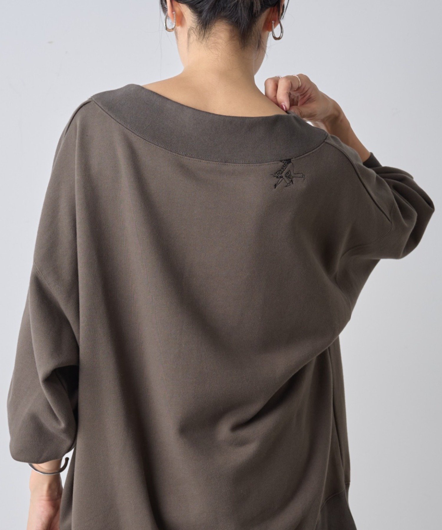 【ビアズリー/BEARDSLEY】のRonde刺繍裏毛プルオーバー 人気、トレンドファッション・服の通販 founy(ファニー) 　ファッション　Fashion　レディースファッション　Fashion for Women　トップス・カットソー　Cut & Sew Tops　カジュアルプルオーバー・ニットトップス　Pullovers & Knit Tops / Casual Pullovers　スウェット / スエット　Sweatshirt, Sweatwear　 other-1|ID: prp329100004673709 ipo3291000000033865662
