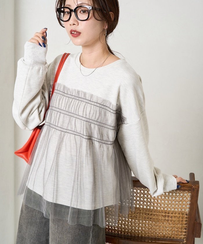 【フリークスストア/FREAK'S STORE】のチュール ギャザー 重ね スウェット【限定展開】 25AW インテリア・キッズ・メンズ・レディースファッション・服の通販 founy(ファニー) 　ファッション　Fashion　レディースファッション　Fashion for Women　トップス・カットソー　Cut & Sew Tops　レディースパーカー・カジュアルフーディー　Casual Hoodies & Sweatshirts　スウェット・クルーネックトップス　Sweatshirts & Crewnecks / Relaxed Fit Sweat Tops　2025年　2025　2025-2026秋冬・A/W　Autumn/Winter 2025–26 AW25–26　冬　Winter / This Winter　ギャザー　Gathered, Ruffled　スウェット / スエット　Sweatshirt, Sweatwear　チュール　Tulip, Tulip Motif　バランス　Balance, Style Balance　フェミニン　Feminine, Girly　フロント　Front, Front Design　ボトム　Bottoms, Lower Wear　A/W・秋冬　Autumn/Winter　杢オートミール×グレー|ID: prp329100004673819 ipo3291000000033778968