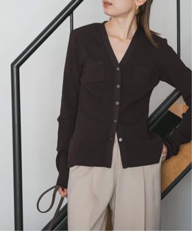 【ノーブル / スピック&スパン/NOBLE / Spick & Span】のナローワイドリブVカーディガン 人気、トレンドファッション・服の通販 founy(ファニー) ファッション Fashion レディースファッション Fashion for Women トップス・カットソー Cut & Sew Tops カーディガン・羽織り Layered Style Cardigans カーディガン Cardigan, Knitwear コンパクト Compact, Small Size シェイプ Shape, Slim Fit シンプル Simple, Minimal ジャケット Jacket, Outerwear ワイドリブ Wide Rib, Wide Ribbed Knit |ID:prp329100004673920