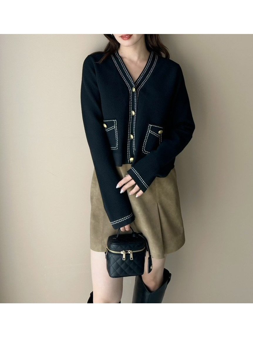 【フレイ アイディー/FRAY I.D】のステッチVネックカーディガン インテリア・キッズ・メンズ・レディースファッション・服の通販 founy(ファニー) 　ファッション　Fashion　レディースファッション　Fashion for Women　トップス・カットソー　Cut & Sew Tops　カーディガン・羽織り　Layered Style Cardigans　Vネックトップス　V-Neck Tops / V-Cut Neckline Shirts　アンサンブル　Ensemble Set　エレガント 上品　Elegant　カーディガン　Cardigan, Knitwear　ベーシック　Basic, Essential　メタル　Metal, Metal Parts　鹿の子　Piqué, Kanoko Fabric　BLK[009]|ID: prp329100004674036 ipo3291000000033889861