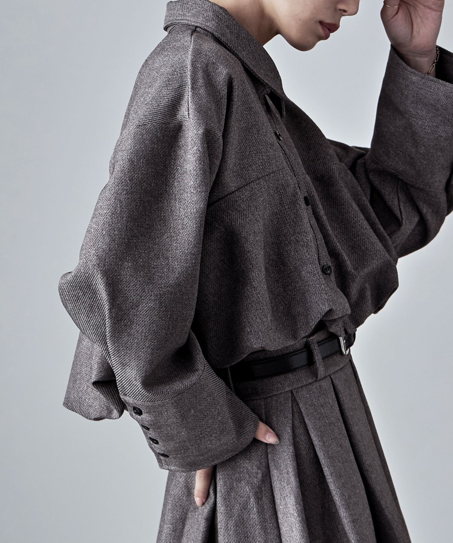 【ビーフラット/bflat】のヘザーツイルバルーンシャツ 人気、トレンドファッション・服の通販 founy(ファニー) 　ファッション　Fashion　レディースファッション　Fashion for Women　トップス・カットソー　Cut & Sew Tops　シャツ・ブラウス・オフィスカジュアル　Elegant Blouses & Button-Ups　カフス　Cuff Design　スリーブ　Sleeve, Long Sleeve / Short Sleeve　セットアップ　Set-Up, Coordinated Outfit　ツイル　Twist, Twisted Detail　トレンド　Trend, Trending Now　バルーン　Balloon, Balloon Silhouette　フォルム　Silhouette, Form　ボトム　Bottoms, Lower Wear　ワイド　Wide, Wide Fit　 other-1|ID: prp329100004674063 ipo3291000000033780034
