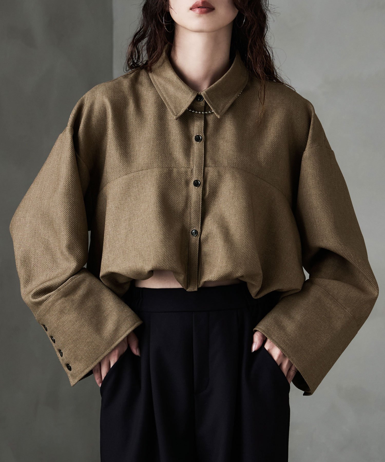 【ビーフラット/bflat】のヘザーツイルバルーンシャツ インテリア・キッズ・メンズ・レディースファッション・服の通販 founy(ファニー) 　ファッション　Fashion　レディースファッション　Fashion for Women　トップス・カットソー　Cut & Sew Tops　シャツ・ブラウス・オフィスカジュアル　Elegant Blouses & Button-Ups　カフス　Cuff Design　スリーブ　Sleeve, Long Sleeve / Short Sleeve　セットアップ　Set-Up, Coordinated Outfit　ツイル　Twist, Twisted Detail　トレンド　Trend, Trending Now　バルーン　Balloon, Balloon Silhouette　フォルム　Silhouette, Form　ボトム　Bottoms, Lower Wear　ワイド　Wide, Wide Fit　ベージュ|ID: prp329100004674063 ipo3291000000033780040