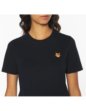 【メゾン キツネ/MAISON KITSUNE】のFOX HEAD REGULAR TEE-SHIRT 人気、トレンドファッション・服の通販 founy(ファニー) ファッション Fashion レディースファッション Fashion for Women トップス・カットソー Cut & Sew Tops シャツ・ブラウス・オフィスカジュアル Elegant Blouses & Button-Ups 冬 Winter / This Winter パッチ Patch, Appliqué フィット Fit, Slim Fit フォックス Fox, Fox Fur レギュラー Regular, Standard Fit 半袖 Short Sleeve, Half Sleeve A/W・秋冬 Autumn/Winter |ID:prp329100004674205