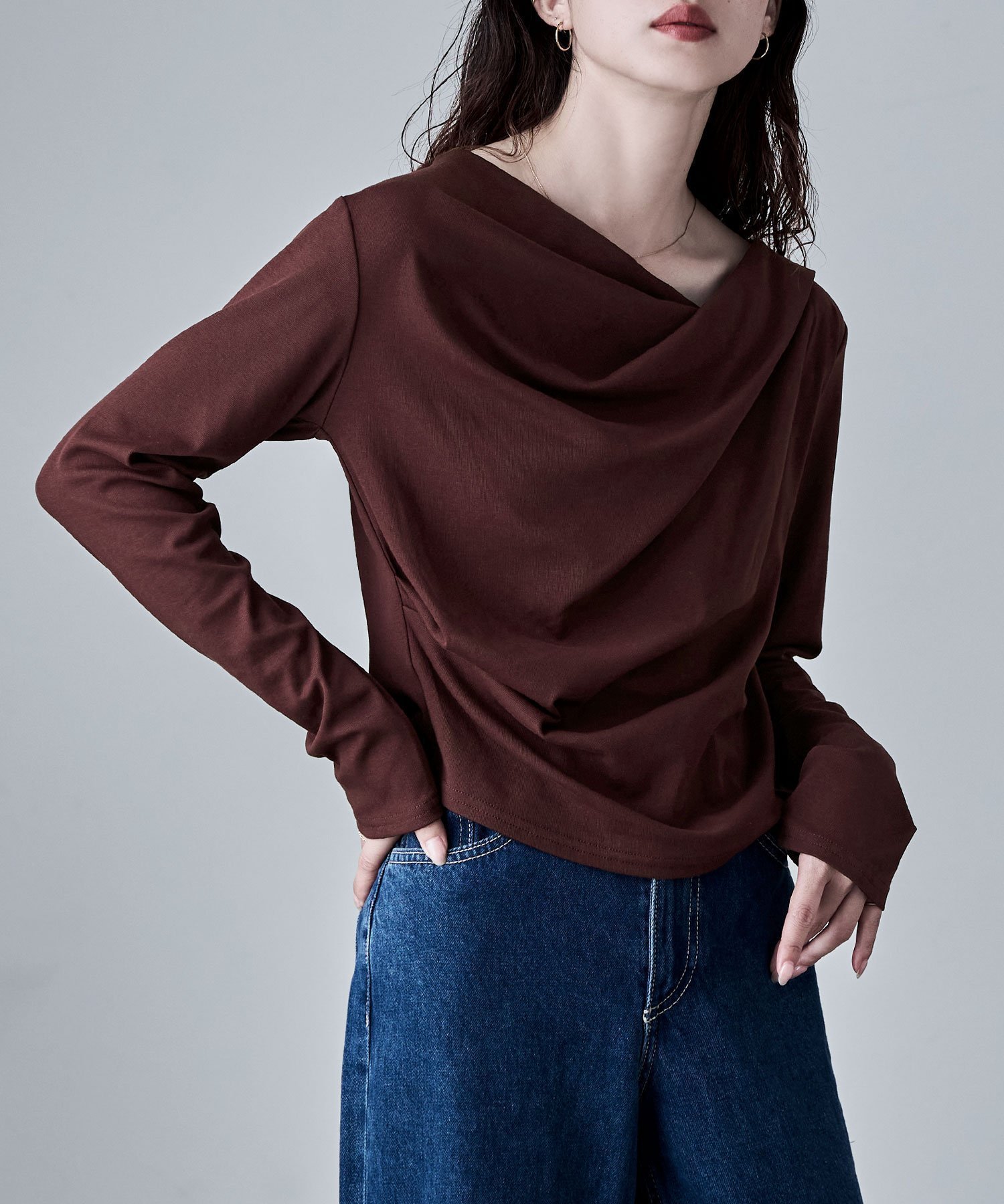 【ビーフラット/bflat】のフロントドレープデザイントップス インテリア・キッズ・メンズ・レディースファッション・服の通販 founy(ファニー) 　ファッション　Fashion　レディースファッション　Fashion for Women　トップス・カットソー　Cut & Sew Tops　アシンメトリー　Asymmetrical Style　カットソー　Cut and Sewn Top　シンプル　Simple, Minimal　トレンド　Trend, Trending Now　長袖　Long Sleeve, Full Sleeve　ブラウン|ID: prp329100004674259 ipo3291000000033780769