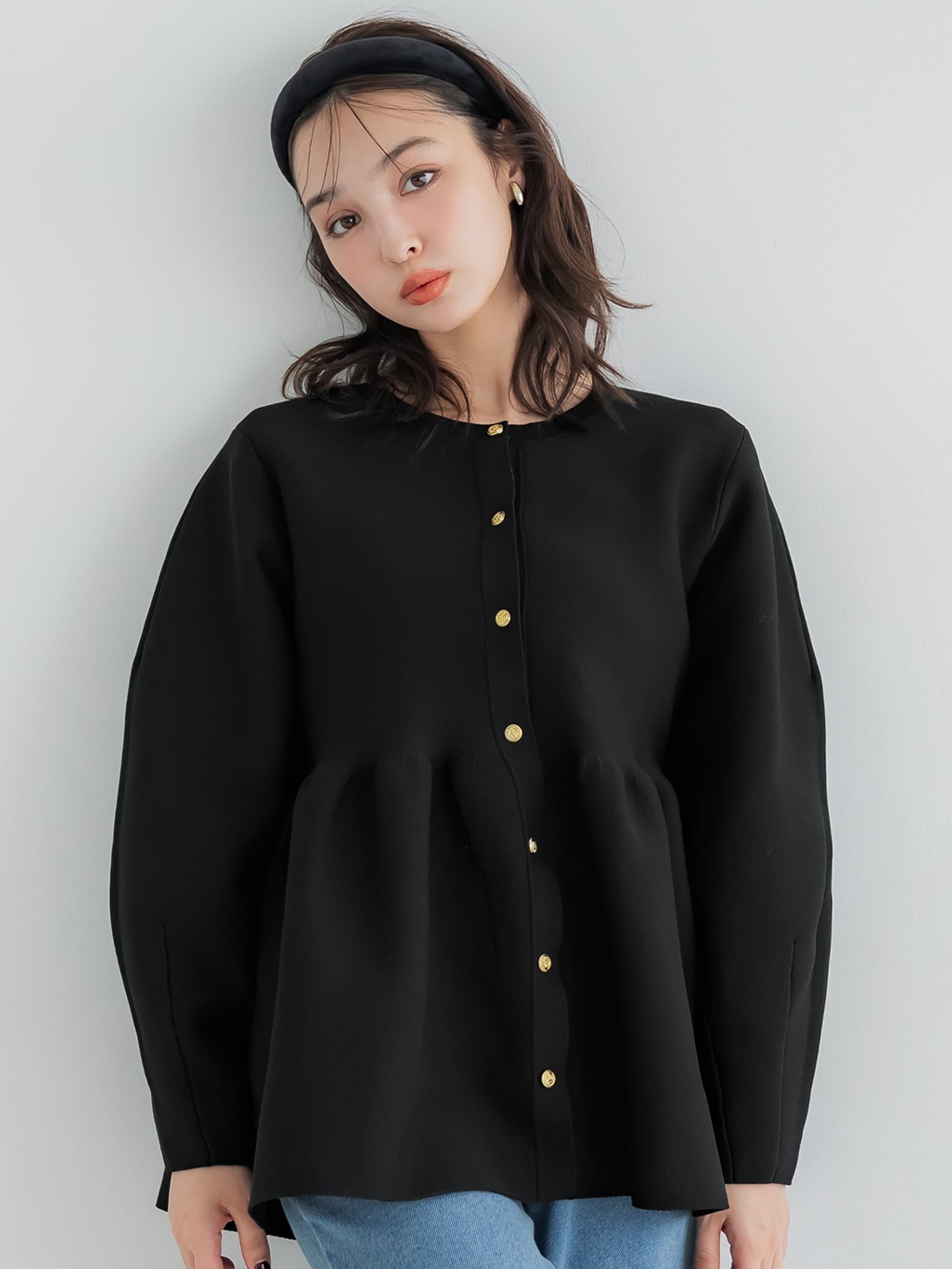 【コカ/COCA】のポリエステルフレアニットカーディガン インテリア・キッズ・メンズ・レディースファッション・服の通販 founy(ファニー) ファッション Fashion レディースファッション Fashion for Women トップス・カットソー Cut & Sew Tops ニット Knit Tops & Sweaters カーディガン・羽織り Layered Style Cardigans インナー Innerwear カーディガン Cardigan, Knitwear ガーリー Girly, Feminine Style スリーブ Sleeve, Long Sleeve / Short Sleeve 長袖 Long Sleeve, Full Sleeve バランス Balance, Style Balance バルーン Balloon, Balloon Silhouette フェミニン Feminine, Girly フレア Flare, Flared フロント Front, Front Design ポケット Pocket, Pocket Detail 無地 Plain, Solid Color 冬 Winter / This Winter エレガント 上品 Elegant 2025年 2025 2025-2026秋冬・A/W Autumn/Winter 2025–26 AW25–26 Black|ID: prp329100004674312 ipo3291000000034731414