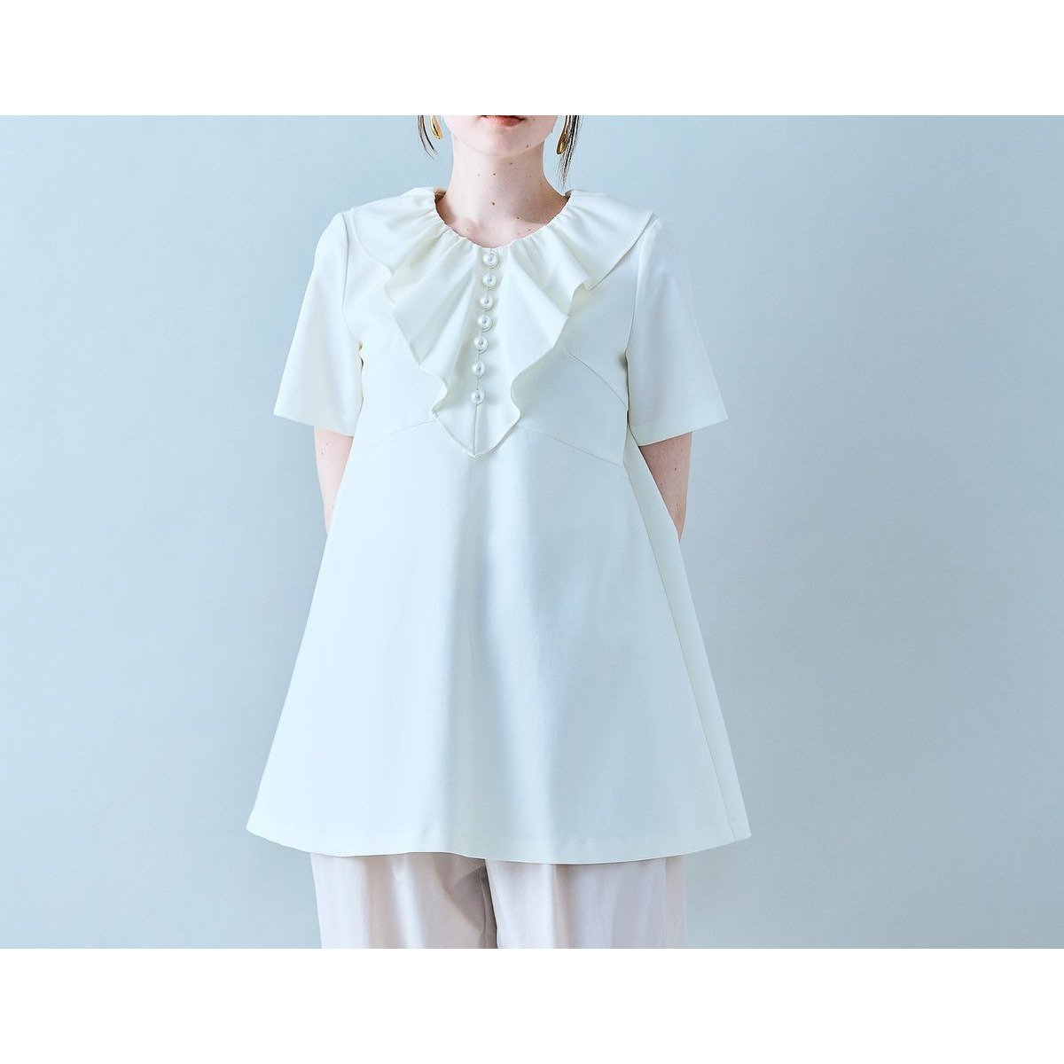 【ローズティアラ/Rose Tiara】の胸元ラッフルフリルブラウス 人気、トレンドファッション・服の通販 founy(ファニー) 　ファッション　Fashion　レディースファッション　Fashion for Women　トップス・カットソー　Cut & Sew Tops　シャツ・ブラウス・オフィスカジュアル　Elegant Blouses & Button-Ups　カーゴパンツ　Cargo Pants, Utility Pants　シェイプ　Shape, Slim Fit　スタンダード　Standard, Basic　スマート　Smart, Elegant　チュニック　Tunic, Long Top　フェミニン　Feminine, Girly　フリル　Frill, Ruffle　フレア　Flare, Flared　プリント　Print, Printed Pattern　ポケット　Pocket, Pocket Detail　 other-1|ID: prp329100004674328 ipo3291000000033781038