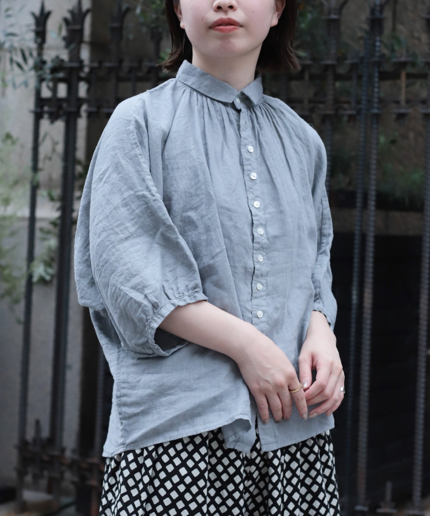 【ドミンゴ/DOMINGO】のリネンキャンバス グランシャツ 人気、トレンドファッション・服の通販 founy(ファニー) 　ファッション　Fashion　レディースファッション　Fashion for Women　トップス・カットソー　Cut & Sew Tops　シャツ・ブラウス・オフィスカジュアル　Elegant Blouses & Button-Ups　春　Spring　キャンバス　Canvas, Canvas Fabric　ギャザー　Gathered, Ruffled　ドレープ　Drape, Draping Fabric　バランス　Balance, Style Balance　ファブリック　Fabric, Textile　フォルム　Silhouette, Form　羽織　Haori, Light Jacket　リネン　Linen, Linen Fabric　S/S・春夏　SS, Spring/Summer, Warm Season　夏　Summer　エレガント 上品　Elegant　 other-1|ID: prp329100004674352 ipo3291000000033845272