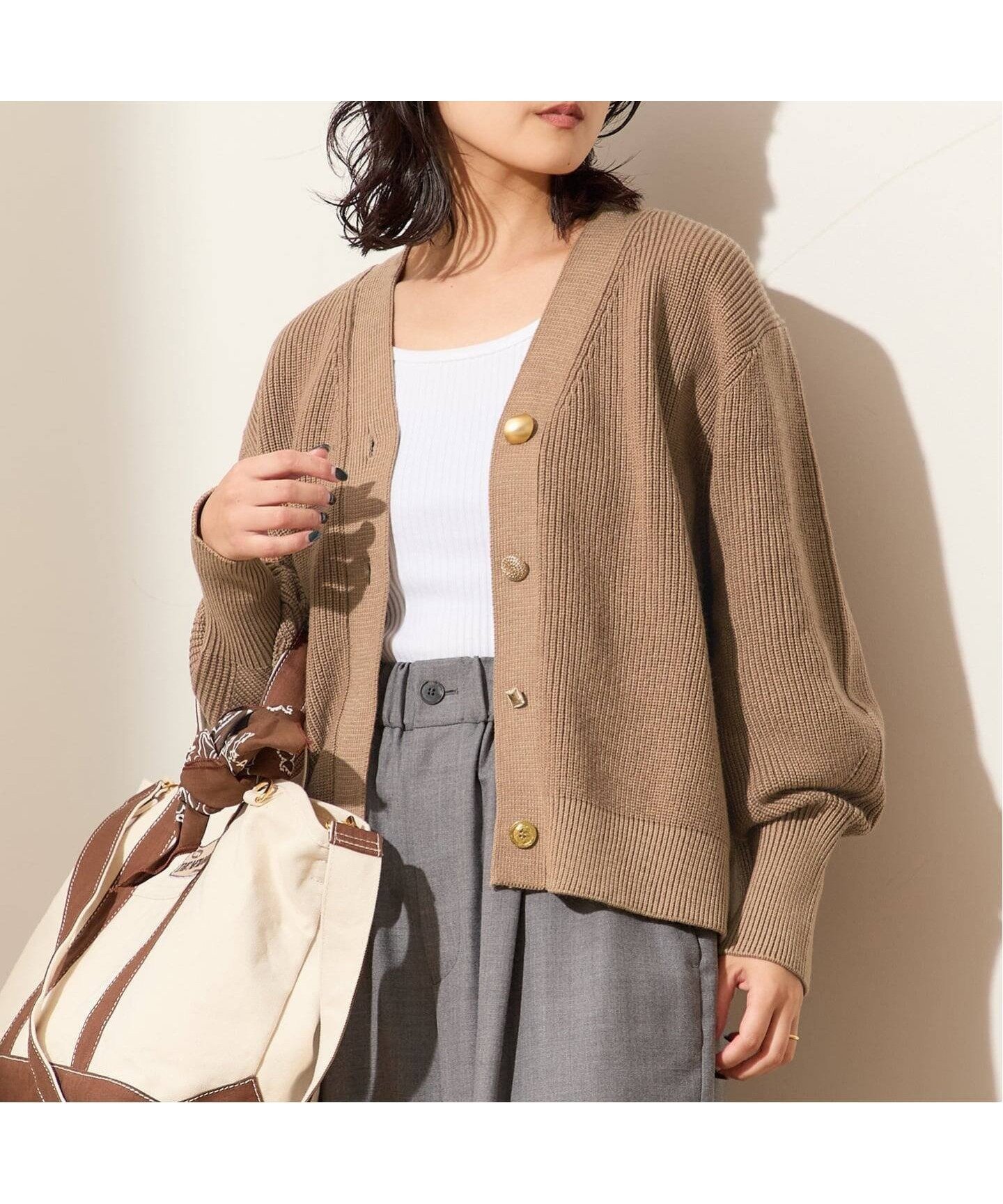 【ジャーナルスタンダード レサージュ/journal standard L'essage】のGOLDボタン カーディガン インテリア・キッズ・メンズ・レディースファッション・服の通販 founy(ファニー) 　ファッション　Fashion　レディースファッション　Fashion for Women　トップス・カットソー　Cut & Sew Tops　カーディガン・羽織り　Layered Style Cardigans　2025年　2025　2025-2026秋冬・A/W　Autumn/Winter 2025–26 AW25–26　アンティーク　Antique-Inspired　カーディガン　Cardigan, Knitwear　スリーブ　Sleeve, Long Sleeve / Short Sleeve　キャメル|ID: prp329100004674358 ipo3291000000033781160