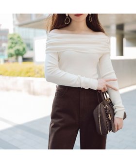【ナチュラル ビューティー ベーシック/NATURAL BEAUTY BASIC】のオフショルコンパクトニット 人気、トレンドファッション・服の通販 founy(ファニー) ファッション Fashion レディースファッション Fashion for Women トップス・カットソー Cut & Sew Tops ニット Knit Tops & Sweaters おすすめ Recommended / Our Picks ギャザー Gathered, Ruffled コンパクト Compact, Small Size デコルテ Décolleté, Neckline トレンド Trend, Trending Now フレア Flare, Flared プレーン Plain, Simple ワイド Wide, Wide Fit |ID:prp329100004674395