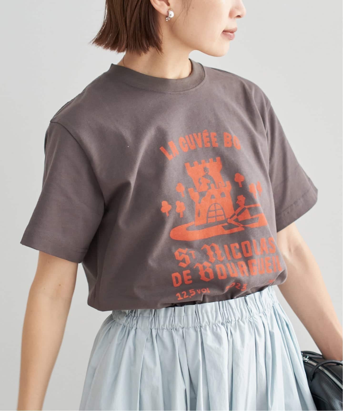 【イエナ/IENA】のVin France 別注 Tシャツ インテリア・キッズ・メンズ・レディースファッション・服の通販 founy(ファニー) 　ファッション　Fashion　レディースファッション　Fashion for Women　トップス・カットソー　Cut & Sew Tops　シャツ・ブラウス・オフィスカジュアル　Elegant Blouses & Button-Ups　ロングTシャツ・Tシャツ　Longline T-Shirts & Tees　2025年　2025　2025-2026秋冬・A/W　Autumn/Winter 2025–26 AW25–26　グラフィック　Graphic, Graphic Design　フランス　France, French　プリント　Print, Printed Pattern　モチーフ　Motif, Design Theme　別注　Limited Edition, Custom Order　グレー|ID: prp329100004677273 ipo3291000000033792712