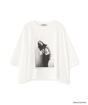 【ナノ ユニバース/nano universe】 「STEVELOUR」Kevin Cummins×STEVELOURコラボTシャツ人気、トレンドファッション・服の通販 founy(ファニー) ファッション Fashion レディースファッション Fashion for Women トップス・カットソー Cut & Sew Tops シャツ・ブラウス・オフィスカジュアル Elegant Blouses & Button-Ups ロングTシャツ・Tシャツ Longline T-Shirts & Tees ベロアトップス Velour Tops / Velvet-Look Items インナー Innerwear カットソー Cut and Sewn Top クロップド Cropped, Short Length コラボ Collaboration, Collab シルケット Silket, Silky Cotton 雑誌 Magazine, Fashion Magazine ニューヨーク New York, NYC Style バランス Balance, Style Balance パフォーマンス Performance, Active Function ビッグ Big, Oversized プリント Print, Printed Pattern ベロア Velour, Soft Velvet モダン Modern, Contemporary モノトーン Monotone, Black and White 2025年 2025 2025-2026秋冬・A/W Autumn/Winter 2025–26 AW25–26 |ID:prp329100004677425