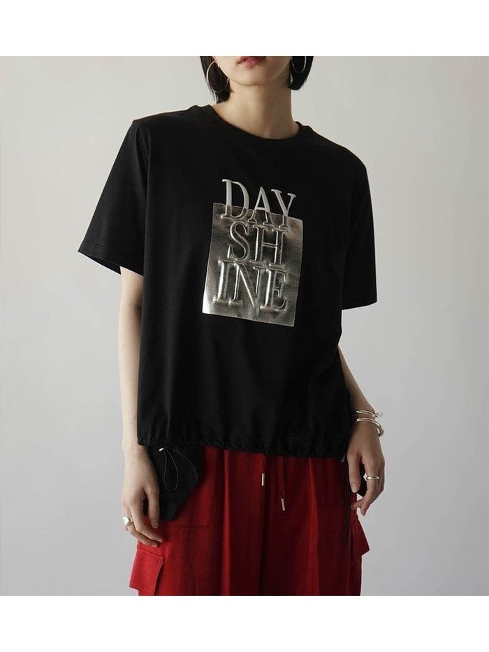 【ラシュッド/LASUD】の箔プリントロゴTシャツ インテリア・キッズ・メンズ・レディースファッション・服の通販 founy(ファニー) https://founy.com/ ファッション Fashion レディースファッション Fashion for Women トップス・カットソー Cut & Sew Tops シャツ・ブラウス・オフィスカジュアル Elegant Blouses & Button-Ups ロングTシャツ・Tシャツ Longline T-Shirts & Tees ドローコード Drawcord, Drawstring Cord プリント Print, Printed Pattern |ID: prp329100004677466 ipo3291000000033793805