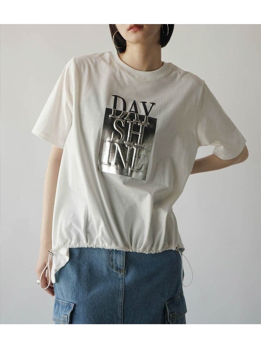 【ラシュッド/LASUD】の箔プリントロゴTシャツ インテリア・キッズ・メンズ・レディースファッション・服の通販 founy(ファニー) 　ファッション　Fashion　レディースファッション　Fashion for Women　トップス・カットソー　Cut & Sew Tops　シャツ・ブラウス・オフィスカジュアル　Elegant Blouses & Button-Ups　ロングTシャツ・Tシャツ　Longline T-Shirts & Tees　ドローコード　Drawcord, Drawstring Cord　プリント　Print, Printed Pattern　オフホワイト|ID: prp329100004677466 ipo3291000000033793810