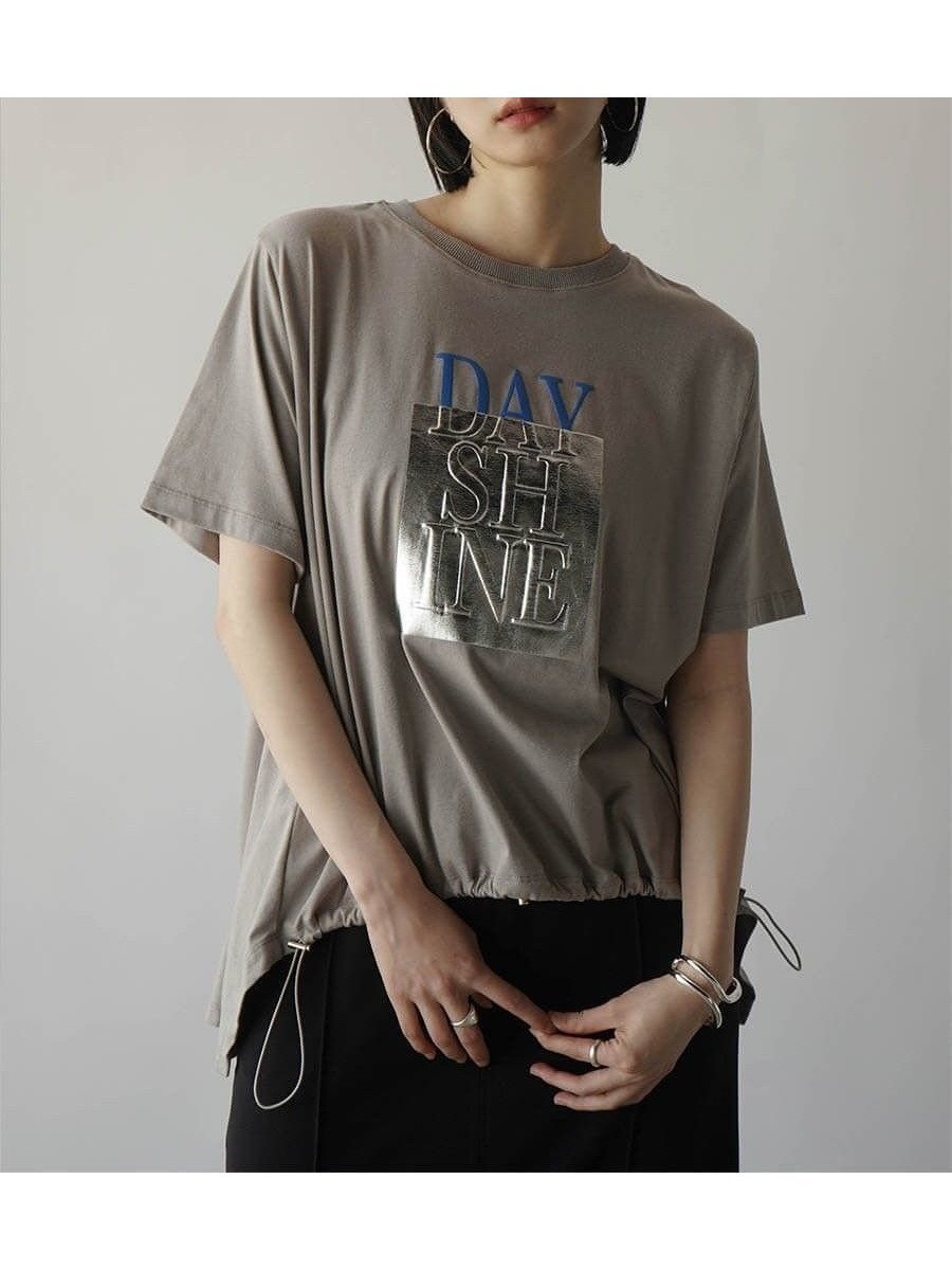 【ラシュッド/LASUD】の箔プリントロゴTシャツ インテリア・キッズ・メンズ・レディースファッション・服の通販 founy(ファニー) 　ファッション　Fashion　レディースファッション　Fashion for Women　トップス・カットソー　Cut & Sew Tops　シャツ・ブラウス・オフィスカジュアル　Elegant Blouses & Button-Ups　ロングTシャツ・Tシャツ　Longline T-Shirts & Tees　ドローコード　Drawcord, Drawstring Cord　プリント　Print, Printed Pattern　アッシュグレー|ID: prp329100004677466 ipo3291000000033793813