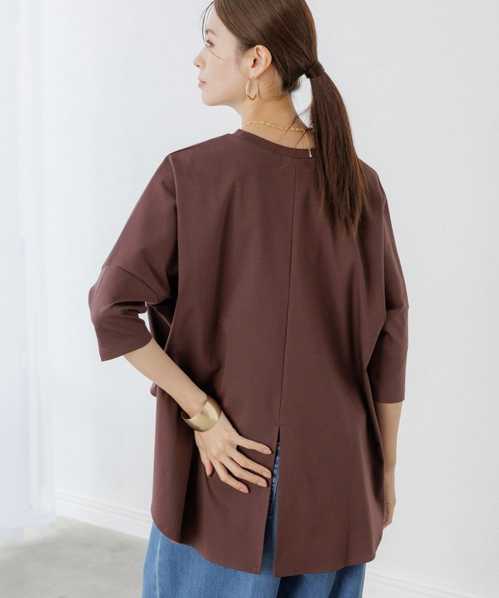 【エルーラ/Elura】のバックスリットTシャツ/572940 インテリア・キッズ・メンズ・レディースファッション・服の通販 founy(ファニー) https://founy.com/ ファッション Fashion レディースファッション Fashion for Women トップス・カットソー Cut & Sew Tops シャツ・ブラウス・オフィスカジュアル Elegant Blouses & Button-Ups ロングTシャツ・Tシャツ Longline T-Shirts & Tees バッグ Bags コンパクト Compact, Small Size スリット Slit, Slit Detail デニム Denim, Jeans Material リラックス Relax, Relaxed Fit ロング Long, Long-Length エレガント 上品 Elegant |ID: prp329100004677652 ipo3291000000033794695