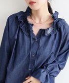 【ルクールブラン/le.coeur blanc】のフリルネックデニムブラウス 人気、トレンドファッション・服の通販 founy(ファニー) ファッション Fashion レディースファッション Fashion for Women トップス・カットソー Cut & Sew Tops シャツ・ブラウス・オフィスカジュアル Elegant Blouses & Button-Ups おすすめ Recommended / Our Picks ギャザー Gathered, Ruffled スリーブ Sleeve, Long Sleeve / Short Sleeve デニム Denim, Jeans Material バランス Balance, Style Balance フェミニン Feminine, Girly フリル Frill, Ruffle 夏 Summer 羽織 Haori, Light Jacket thumbnail ネイビー|ID: prp329100004677721 ipo3291000000033795073