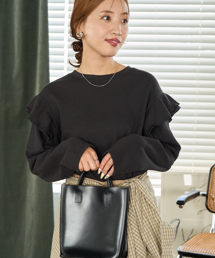 【フリークスストア/FREAK'S STORE】のワッフル フリル 袖 ロング スリーブ プルオーバー【限定展開】 インテリア・キッズ・メンズ・レディースファッション・服の通販 founy(ファニー) 　ファッション　Fashion　レディースファッション　Fashion for Women　トップス・カットソー　Cut & Sew Tops　カジュアルプルオーバー・ニットトップス　Pullovers & Knit Tops / Casual Pullovers　冬　Winter / This Winter　スリーブ　Sleeve, Long Sleeve / Short Sleeve　フェミニン　Feminine, Girly　フリル　Frill, Ruffle　ロング　Long, Long-Length　ワッフル　Waffle, Waffle Knit　A/W・秋冬　Autumn/Winter　ブラック|ID: prp329100004677769 ipo3291000000033795328