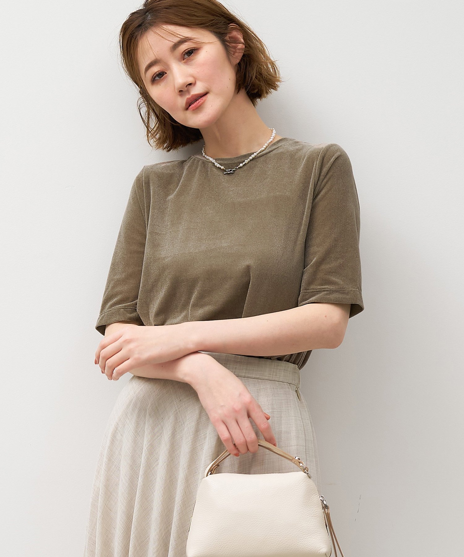 【マイカ ディール/MICA & DEAL】のシアーベロアT-shirt インテリア・キッズ・メンズ・レディースファッション・服の通販 founy(ファニー) 　ファッション　Fashion　レディースファッション　Fashion for Women　トップス・カットソー　Cut & Sew Tops　シャツ・ブラウス・オフィスカジュアル　Elegant Blouses & Button-Ups　ロングTシャツ・Tシャツ　Longline T-Shirts & Tees　ベロアトップス　Velour Tops / Velvet-Look Items　インナー　Innerwear　秋　Autumn　コンパクト　Compact, Small Size　シアー　Sheer, See-Through　シンプル　Simple, Minimal　ストレッチ　Stretch, Stretchy Fabric　スラックス　Slacks, Dress Pants　スリーブ　Sleeve, Long Sleeve / Short Sleeve　デニム　Denim, Jeans Material　トレンド　Trend, Trending Now　ハーフ　Half, Half-Length　ベロア　Velour, Soft Velvet　ベーシック　Basic, Essential　おすすめ　Recommended / Our Picks　エレガント 上品　Elegant　GREIGE|ID: prp329100004677898 ipo3291000000033795924