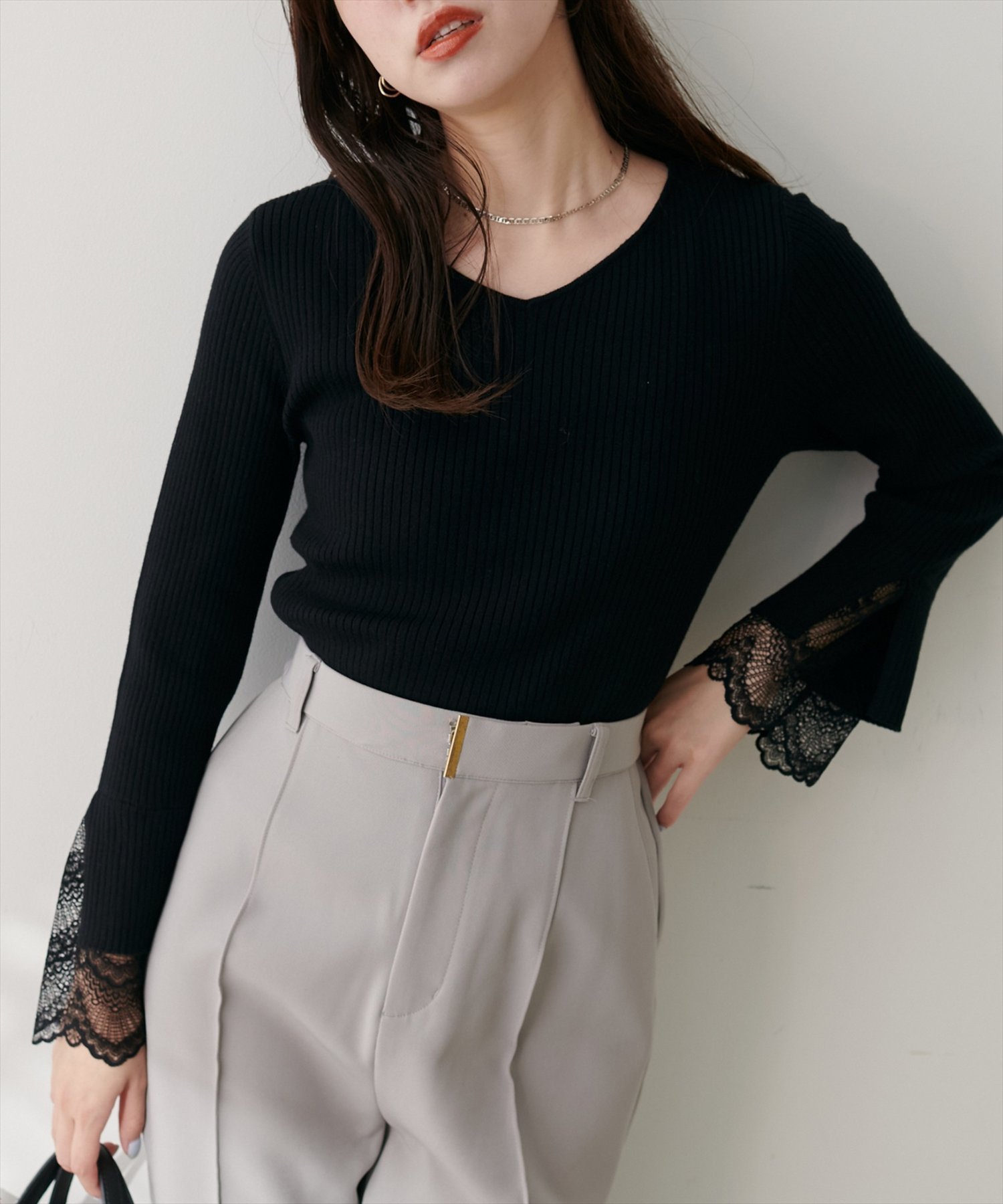 【ナチュラルクチュール/natural couture】の前後2WAY袖口レースリブニット インテリア・キッズ・メンズ・レディースファッション・服の通販 founy(ファニー) 　ファッション　Fashion　レディースファッション　Fashion for Women　トップス・カットソー　Cut & Sew Tops　ニット　Knit Tops & Sweaters　シンプル　Simple, Minimal　デニム　Denim, Jeans Material　人気　Popular, Best Seller　リブニット　Rib Knit, Ribbed Knit　レース　Lace, Lace Fabric　冬　Winter / This Winter　おすすめ　Recommended / Our Picks　ビジネス 仕事 通勤　Business / Work / Commuting　2025年　2025　2025-2026秋冬・A/W　Autumn/Winter 2025–26 AW25–26　ブラック|ID: prp329100004678065 ipo3291000000033796805