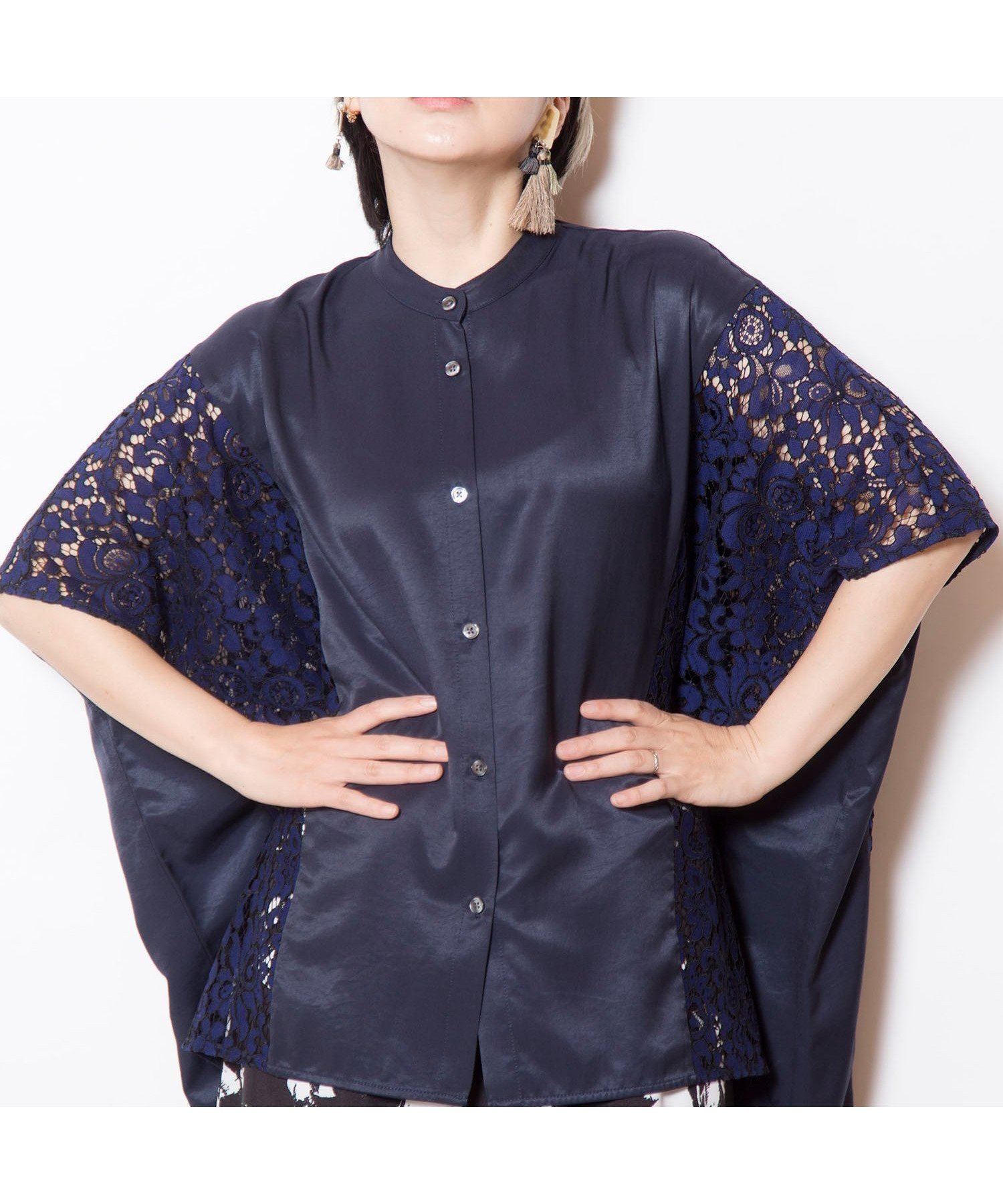 【オズモーシス/OSMOSIS】の切替ワイドブラウス インテリア・キッズ・メンズ・レディースファッション・服の通販 founy(ファニー) 　ファッション　Fashion　レディースファッション　Fashion for Women　トップス・カットソー　Cut & Sew Tops　シャツ・ブラウス・オフィスカジュアル　Elegant Blouses & Button-Ups　ルーズ　Loose, Oversized　レース　Lace, Lace Fabric　ロマンティック　Romantic, Feminine Style　ワイド　Wide, Wide Fit　切替　Switching, Contrast Panel　夏　Summer　S/S・春夏　SS, Spring/Summer, Warm Season　NAVY|ID: prp329100004678194 ipo3291000000033797502