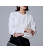 【アンタイトル/UNTITLED】の【UVケア/吸水速乾/通勤】フリルサテンブラウス 人気、トレンドファッション・服の通販 founy(ファニー) ファッション Fashion レディースファッション Fashion for Women トップス・カットソー Cut & Sew Tops シャツ・ブラウス・オフィスカジュアル Elegant Blouses & Button-Ups インナー Innerwear カーディガン Cardigan, Knitwear サテン Satin, Glossy Fabric ジャケット Jacket, Outerwear フリル Frill, Ruffle フロント Front, Front Design メタル Metal, Metal Parts エレガント 上品 Elegant 吸水 Absorbent, Quick-Dry ビジネス 仕事 通勤 Business / Work / Commuting thumbnail オフホワイト|ID: prp329100004678325 ipo3291000000033902504