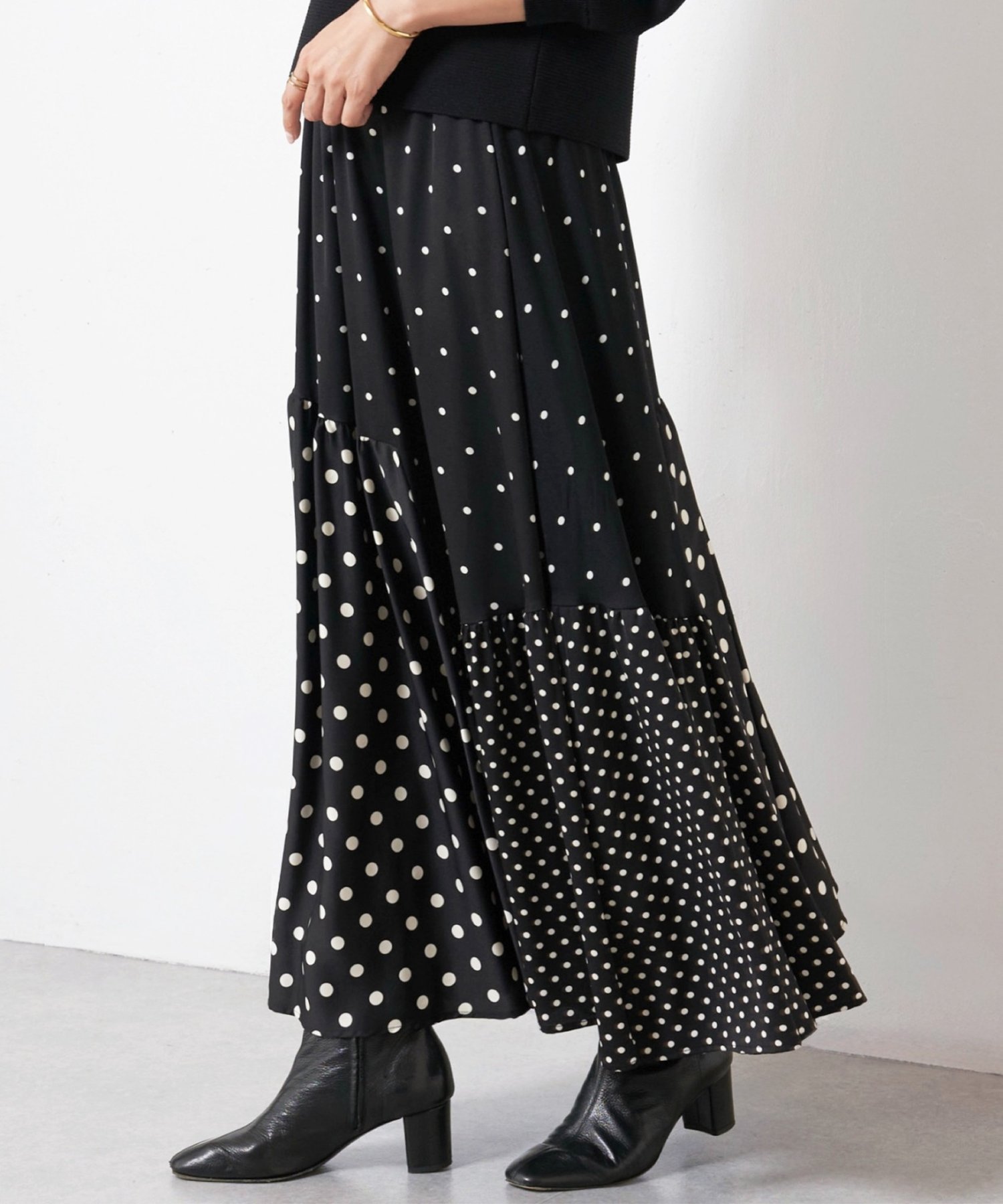 【ビアズリー/BEARDSLEY】のドットパッチワークロングスカート インテリア・キッズ・メンズ・レディースファッション・服の通販 founy(ファニー) 　ファッション　Fashion　レディースファッション　Fashion for Women　スカート　Skirts　ロングスカート　Long Skirts / Maxi & Midi Skirts　シンプル　Simple, Minimal　ドット　Polka Dot, Dot Pattern　パッチワーク　Patchwork, Mixed Fabric　プリント　Print, Printed Pattern　リラックス　Relax, Relaxed Fit　ブラック|ID: prp329100004678484 ipo3291000000033910440