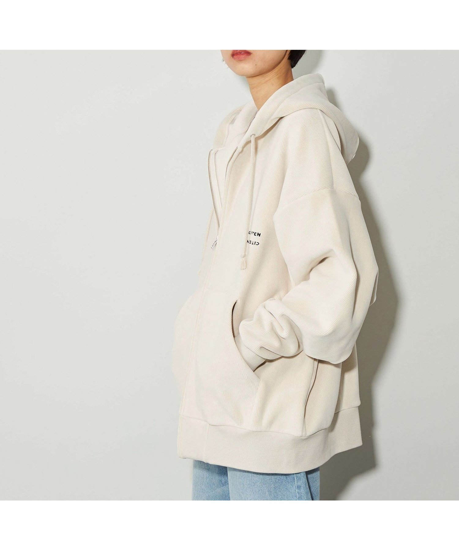 【ユナイテッドアローズ/UNITED ARROWS】のCITEN フリースボンディングフードブルゾン インテリア・キッズ・メンズ・レディースファッション・服の通販 founy(ファニー) 　ファッション　Fashion　レディースファッション　Fashion for Women　アウター　Coat / Outerwear Collection　ブルゾンジャケット・スポーティアウター　Blouson Jackets　インナー　Innerwear　カットソー　Cut and Sewn Top　ジップアップ　Zip-Up, Full Zip　定番　Standard, Basic Item　パーカー　Hoodie, Parka　フィット　Fit, Slim Fit　ブルゾン　Blouson, Bomber Jacket　冬　Winter / This Winter　A/W・秋冬　Autumn/Winter　アウトレット　Outlet / Clearance　おすすめ　Recommended / Our Picks　OFF WHITE|ID: prp329100004678544 ipo3291000000034000570