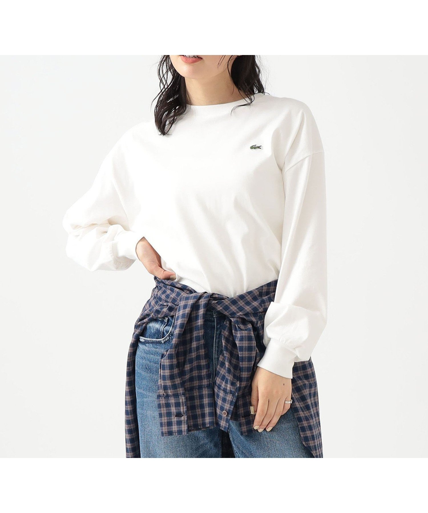 【ビーミングライフストアバイビームス/B:MING LIFE STORE by BEAMS】の【別注】LACOSTE / ロングスリーブ クルーネック Tシャツ 25AW 秋冬 ロングシーズン ロンT 着回し カジュアル インテリア・キッズ・メンズ・レディースファッション・服の通販 founy(ファニー) 　ファッション　Fashion　レディースファッション　Fashion for Women　トップス・カットソー　Cut & Sew Tops　シャツ・ブラウス・オフィスカジュアル　Elegant Blouses & Button-Ups　ロングTシャツ・Tシャツ　Longline T-Shirts & Tees　インナー　Innerwear　秋　Autumn　カーディガン　Cardigan, Knitwear　シンプル　Simple, Minimal　ジャケット　Jacket, Outerwear　スウェット / スエット　Sweatshirt, Sweatwear　スポーツ　Sports, Activewear　スリーブ　Sleeve, Long Sleeve / Short Sleeve　チェック　Check, Plaid, Tartan　デニム　Denim, Jeans Material　定番　Standard, Basic Item　ネップ　Nepp, Slub Yarn　人気　Popular, Best Seller　ハイネック　High Neck, Mock Neck　バランス　Balance, Style Balance　ビッグ　Big, Oversized　フィット　Fit, Slim Fit　フェイク　Faux, Fake　フォルム　Silhouette, Form　フランス　France, French　プリーツ　Pleats, Pleated　ベスト　Vest, Waistcoat　ポケット　Pocket, Pocket Detail　ポロシャツ　Polo Shirt, Collared Tee　別注　Limited Edition, Custom Order　WHITE|ID: prp329100004678710 ipo3291000000034111369