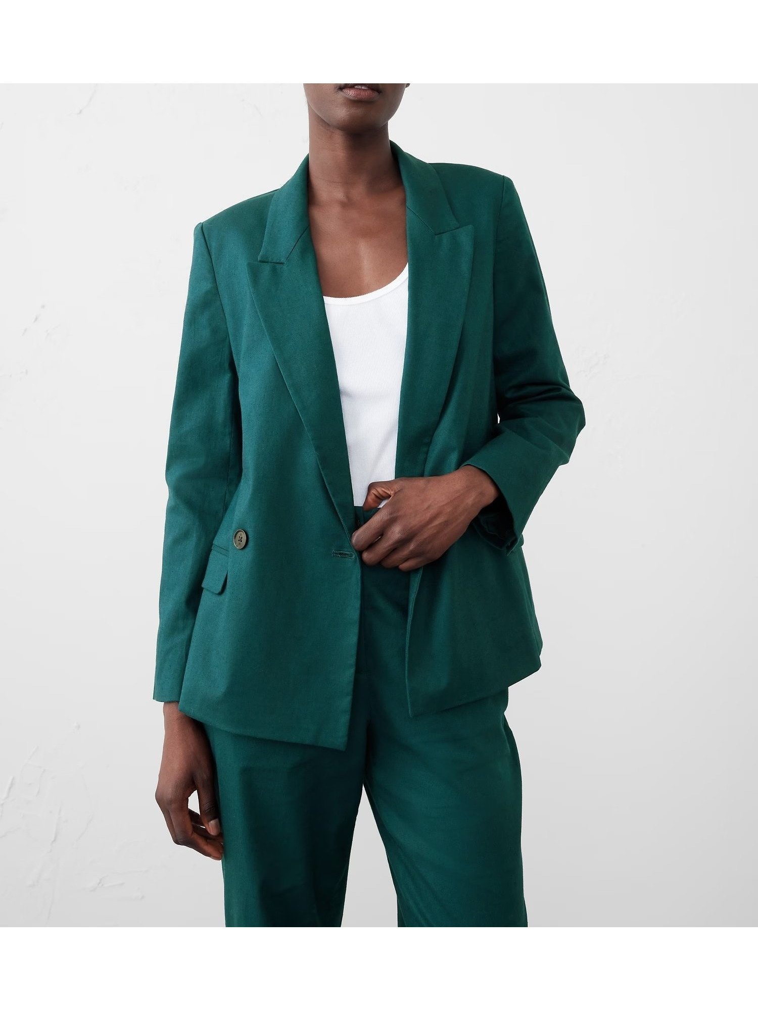 【バナナリパブリック ファクトリーストア/BANANA REPUBLIC FACTORY STORE】のBANANA REPUBLIC FACTORY STORE リネンブレンド ボーイフレンドブレザー 人気、トレンドファッション・服の通販 founy(ファニー) 　ファッション　Fashion　レディースファッション　Fashion for Women　ジャケット　Jacket, Outerwear　ストレート　Straight, Straight Cut　トラベル　Travel, Travel Gear　フォーマル　Formal, Dressy　リネン　Linen, Linen Fabric　吸水　Absorbent, Quick-Dry　夏　Summer　 other-1|ID: prp329100004678721 ipo3291000000033800064